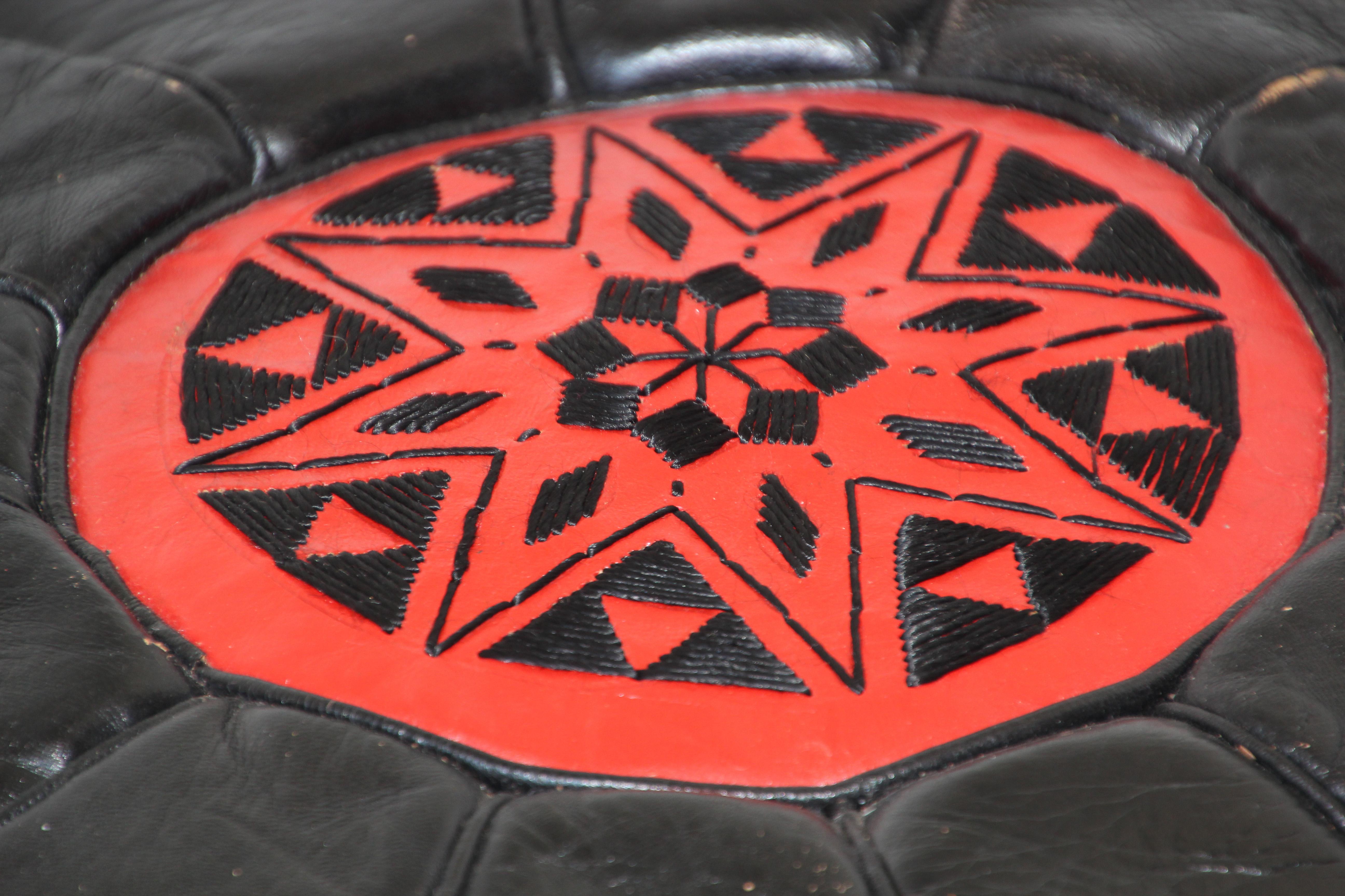 Vintage Moroccan Leather Pouf Hand-Tooled in Marrakesh Red and Black For Sale 2