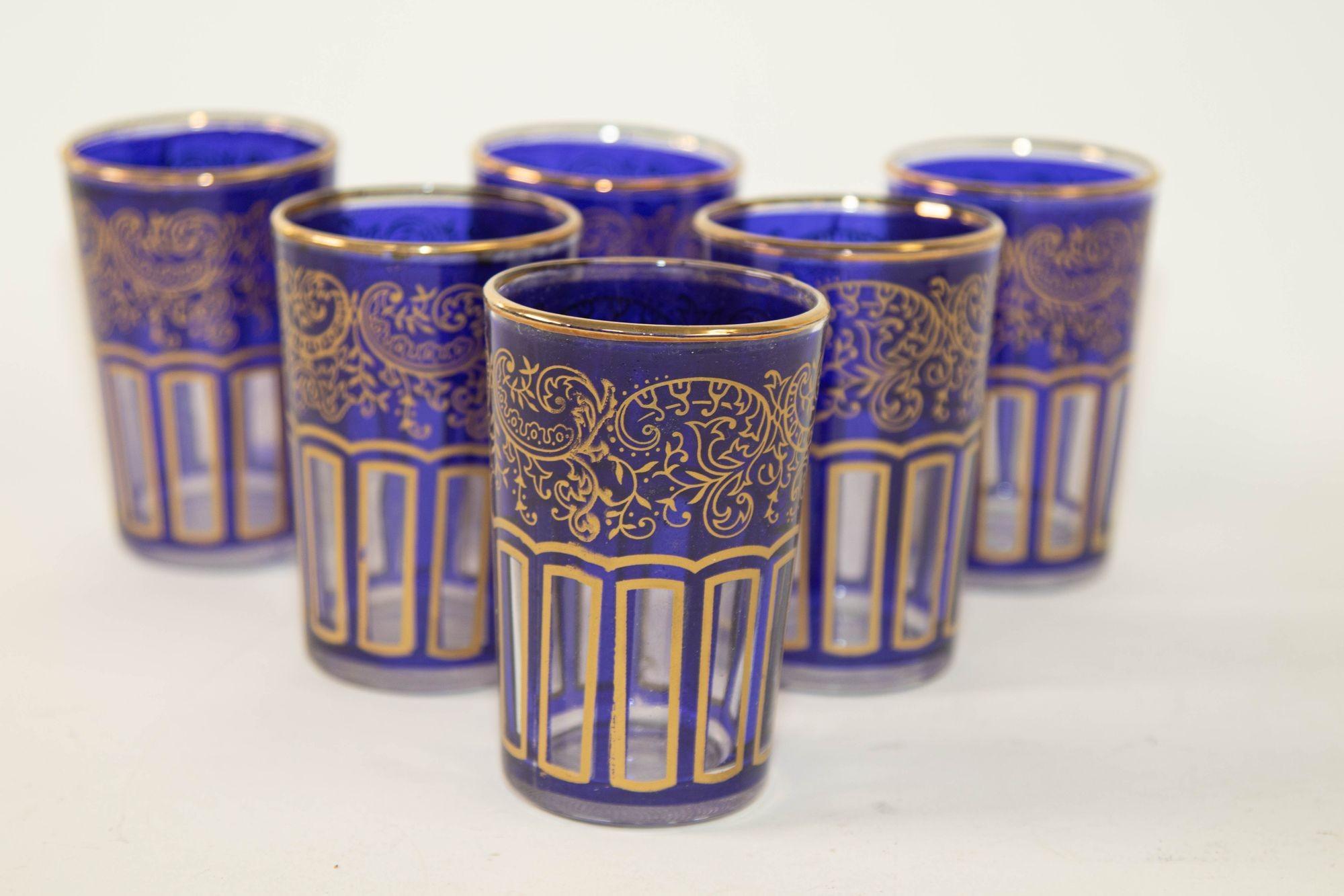 Moroccan Royal Blue Glasses with Gold Moorish Arabesque Design Set of 6 Barware For Sale 10