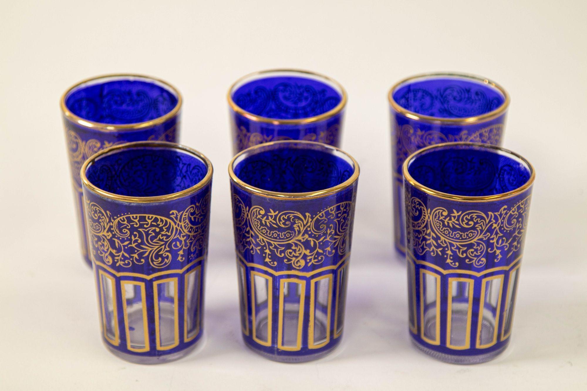 Moroccan Royal Blue Glasses with Gold Moorish Arabesque Design Set of 6 Barware For Sale 11