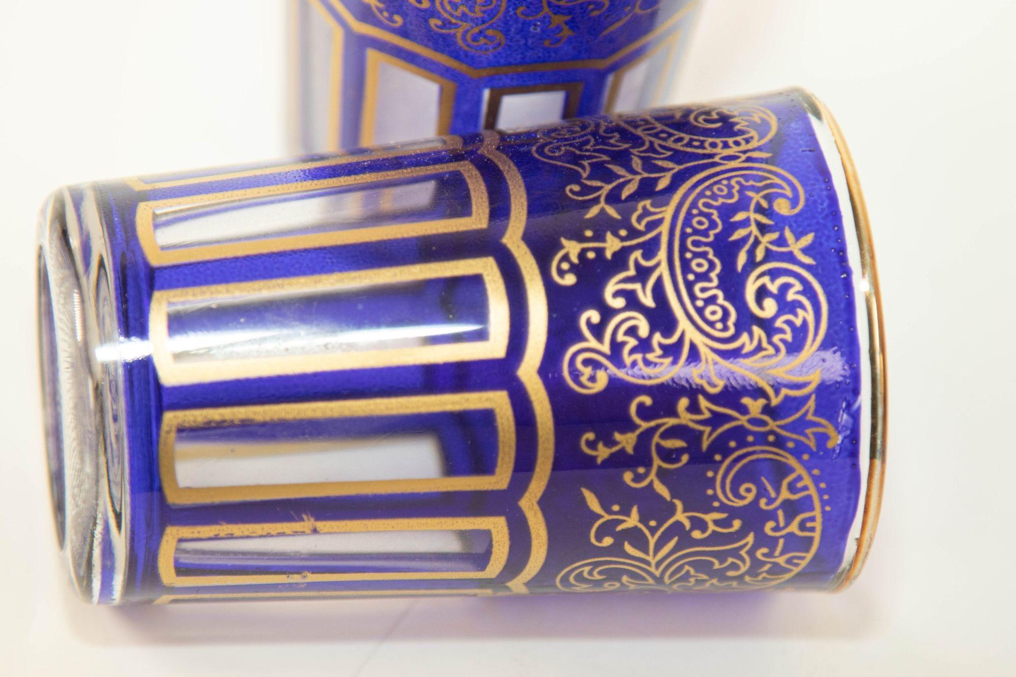 Moroccan Royal Blue Glasses with Gold Moorish Arabesque Design Set of 6 Barware For Sale 3