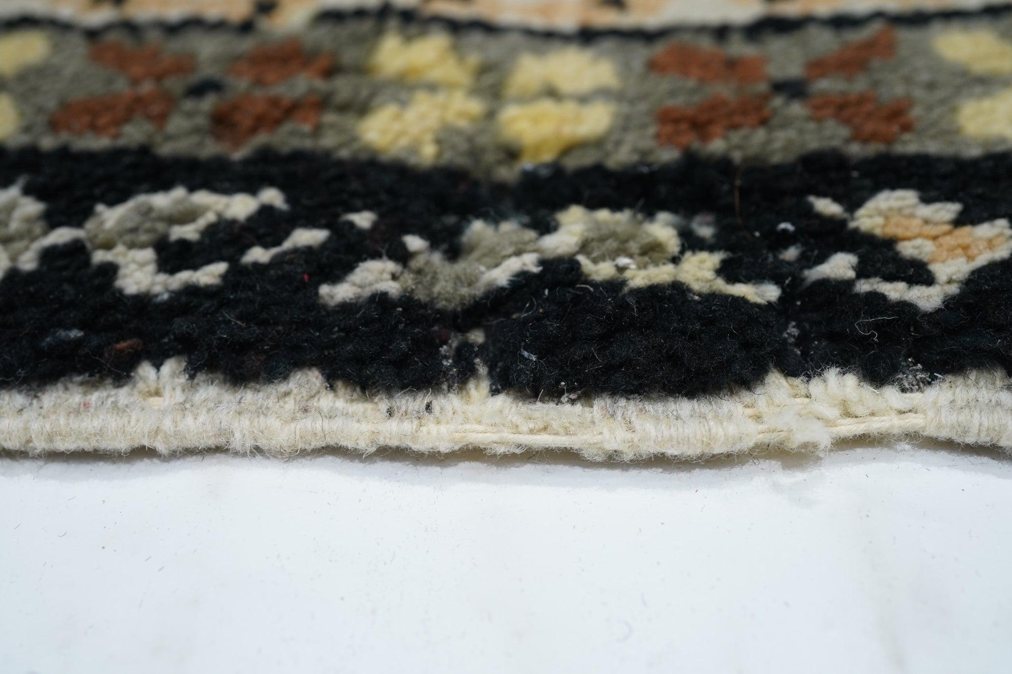 Metà XX secolo Tappeto marocchino 2'2'' x 3'6'' in vendita