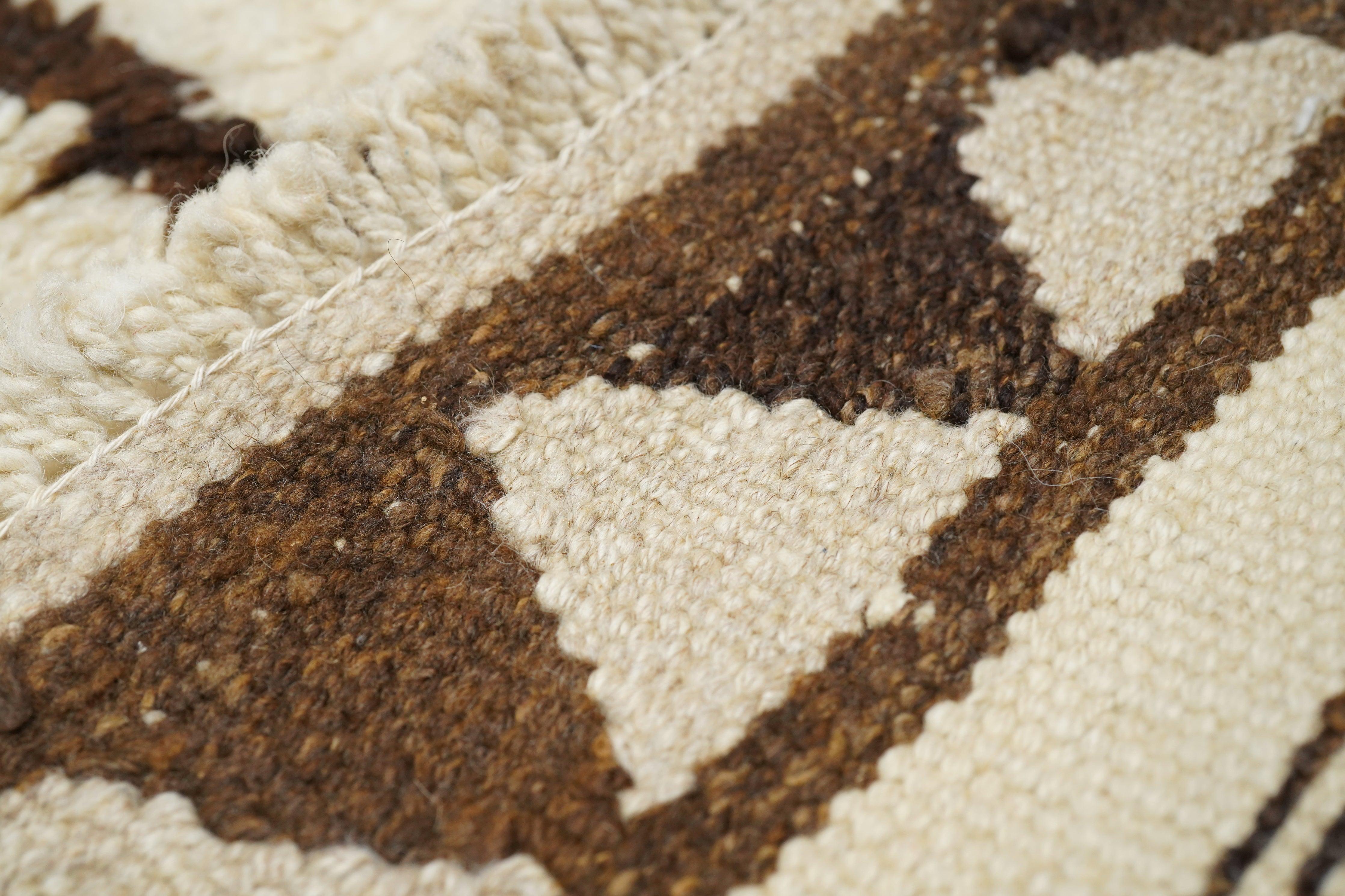 Marokkanischer Vintage-Teppich 3'1'' x 9'8'' im Angebot 4