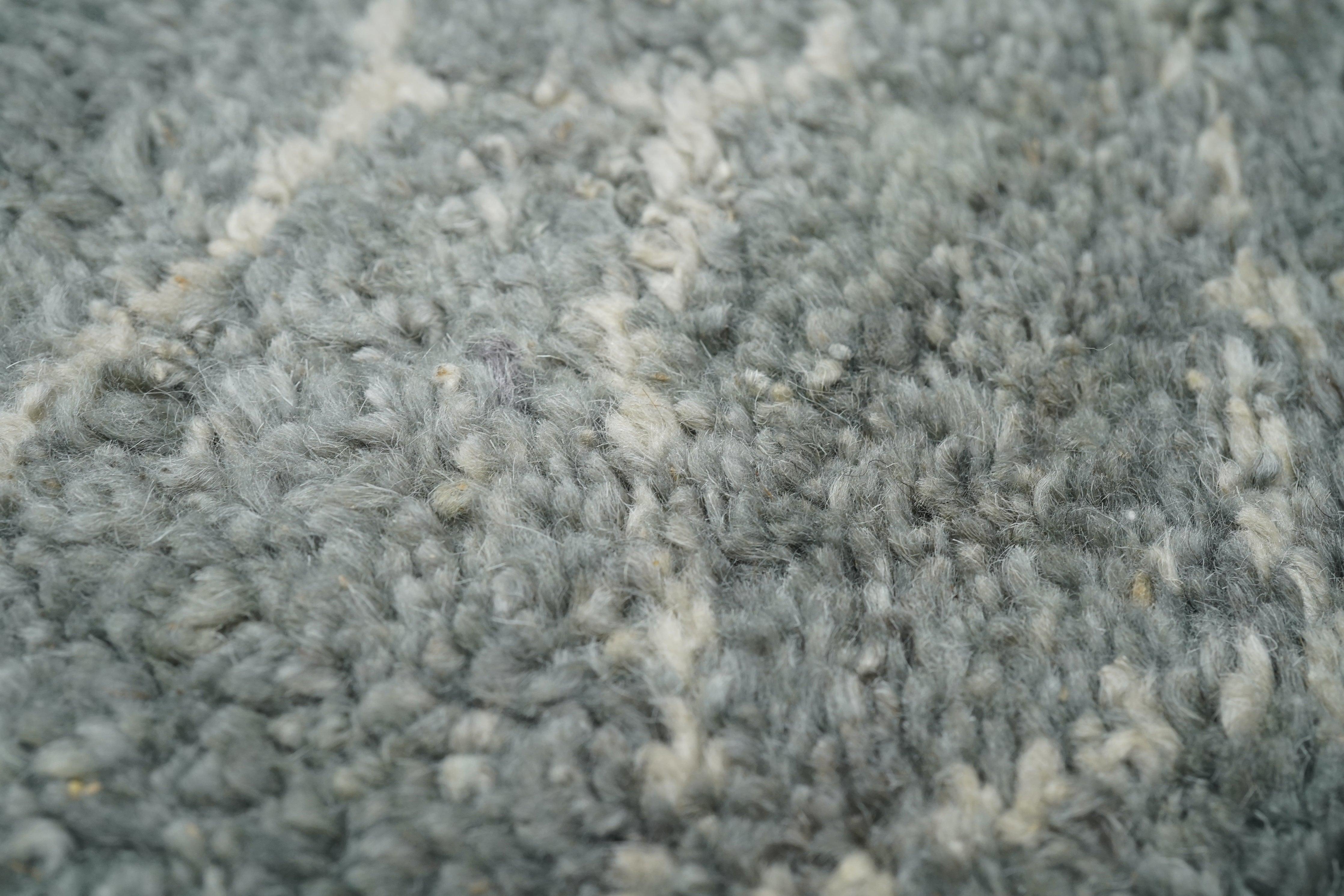 Moroccan Rug 4'0'' x 6'0'' in vendita 1