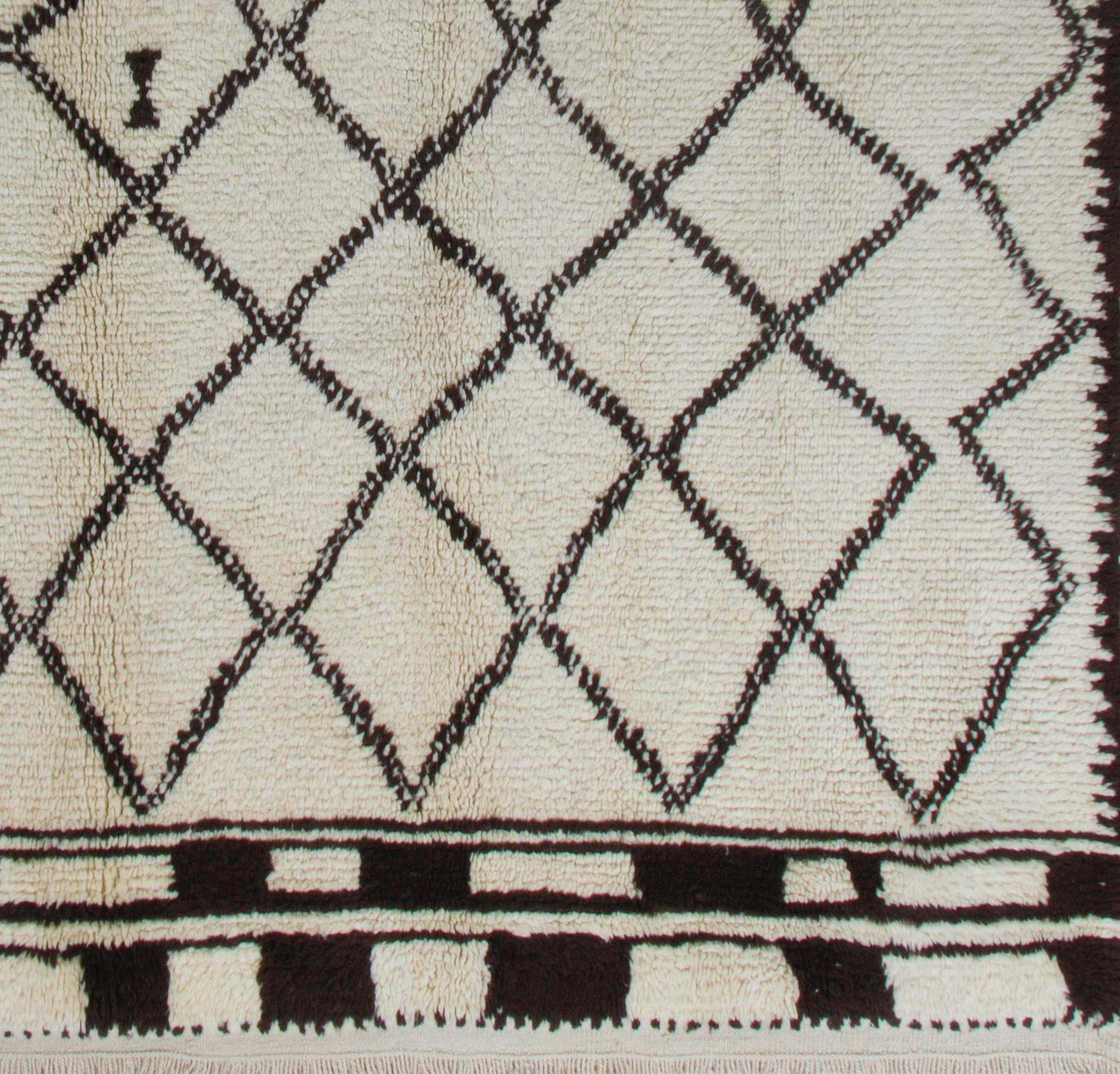 Moroccan Rug 6x9 ft In New Condition For Sale In Spring Valley, NY