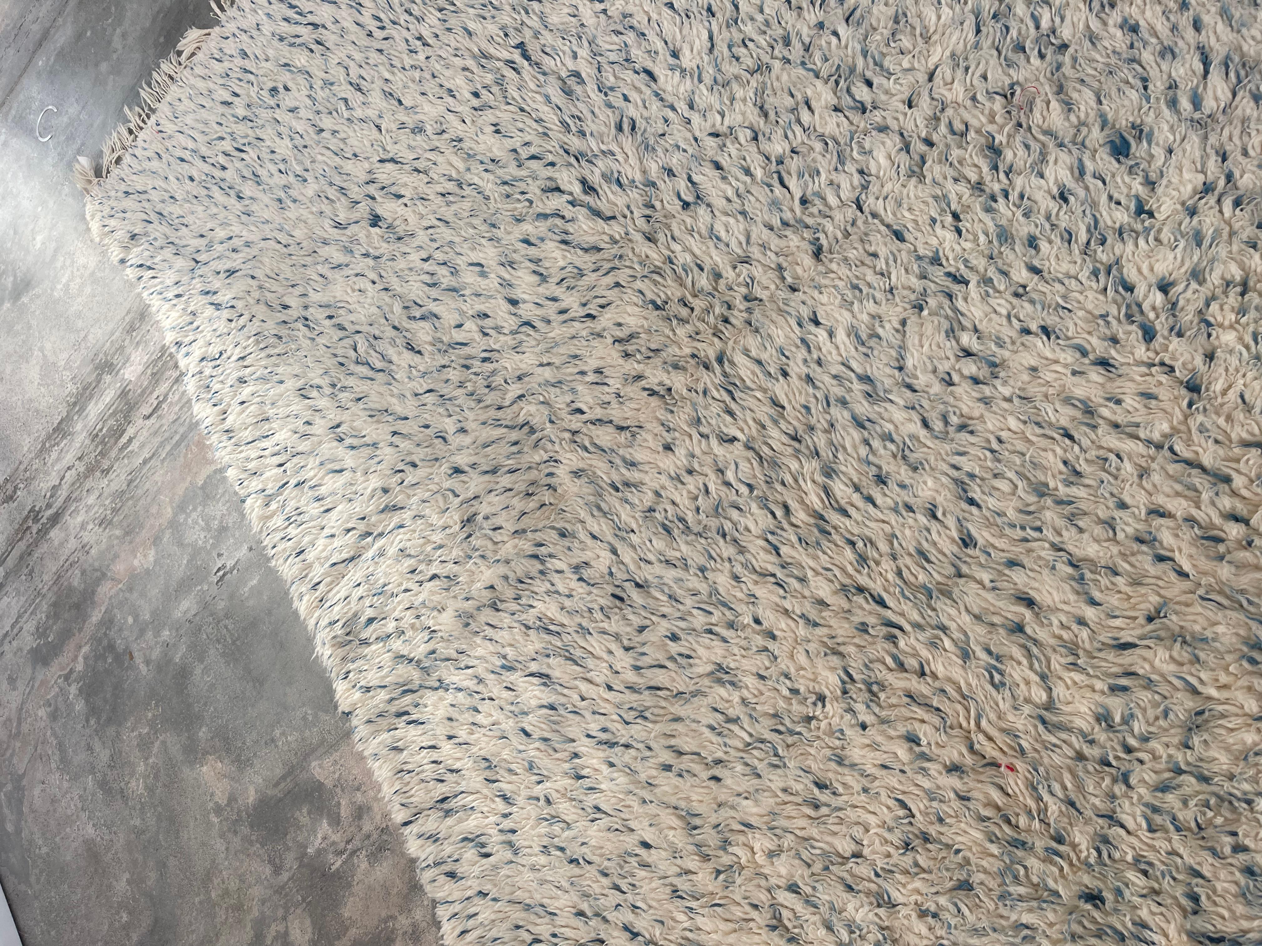 Moroccan rug handmade 100% wool In Excellent Condition For Sale In Gdańsk, PL