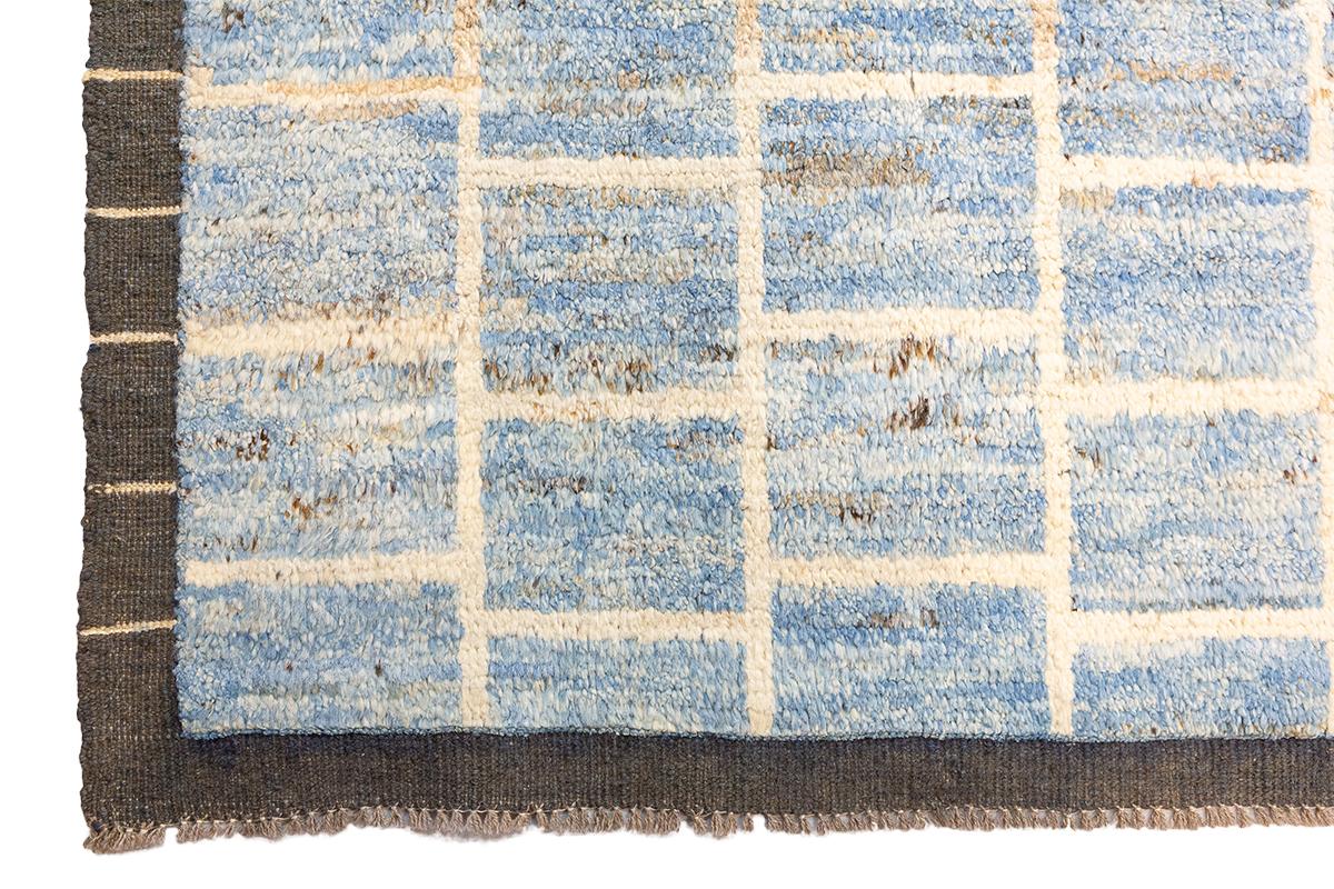 Moroccan Rug Handmade Genuine Sheep Wool In Good Condition For Sale In Ferrara, IT