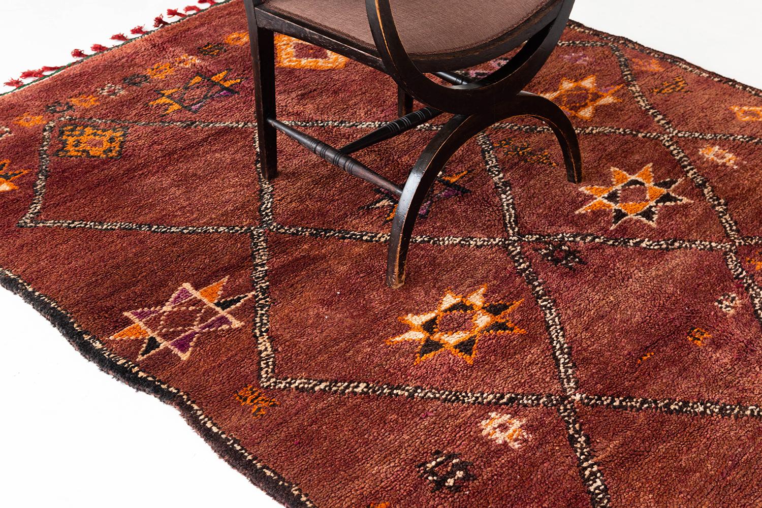 Marokkanischer marokkanischer Teppich aus der Atlas-Kollektion des Stammes Atlas im Zustand „Hervorragend“ im Angebot in WEST HOLLYWOOD, CA