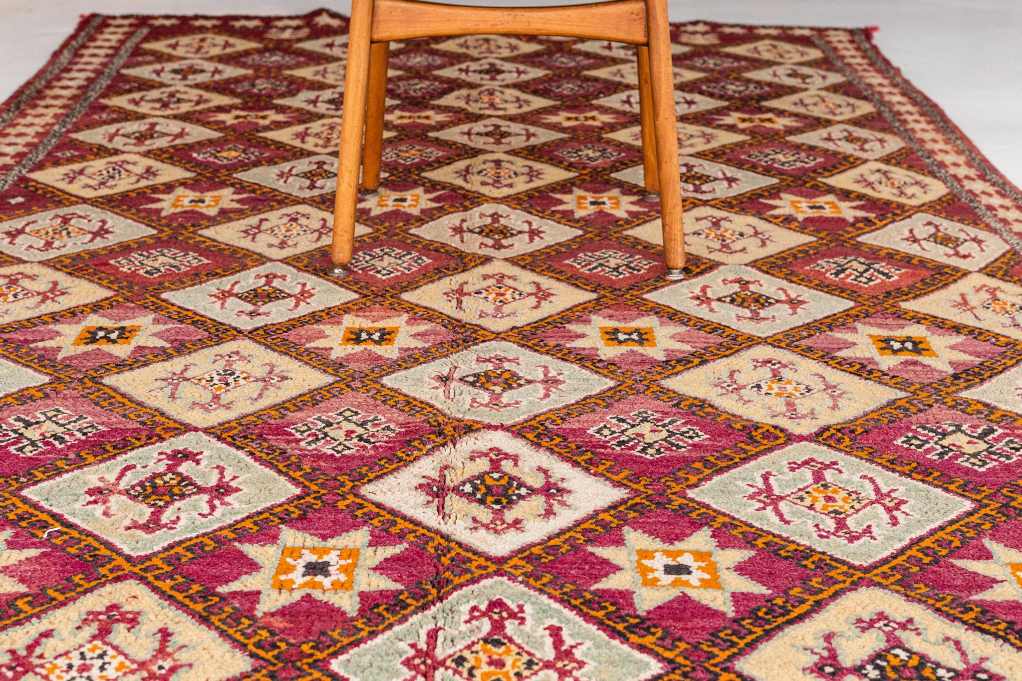 Marokkanischer Teppich aus der Atlas-Kollektion Middle Atlas Tribe im Zustand „Neu“ im Angebot in WEST HOLLYWOOD, CA