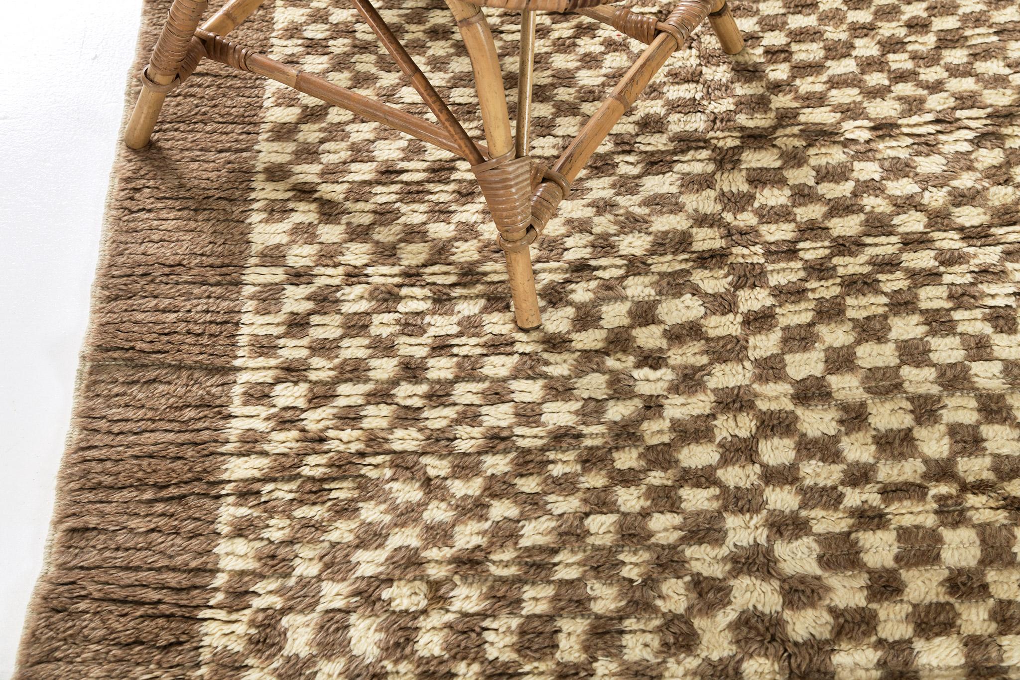 Marokkanischer Teppich aus der Atlas-Kollektion Middle Atlas Tribe (21. Jahrhundert und zeitgenössisch) im Angebot