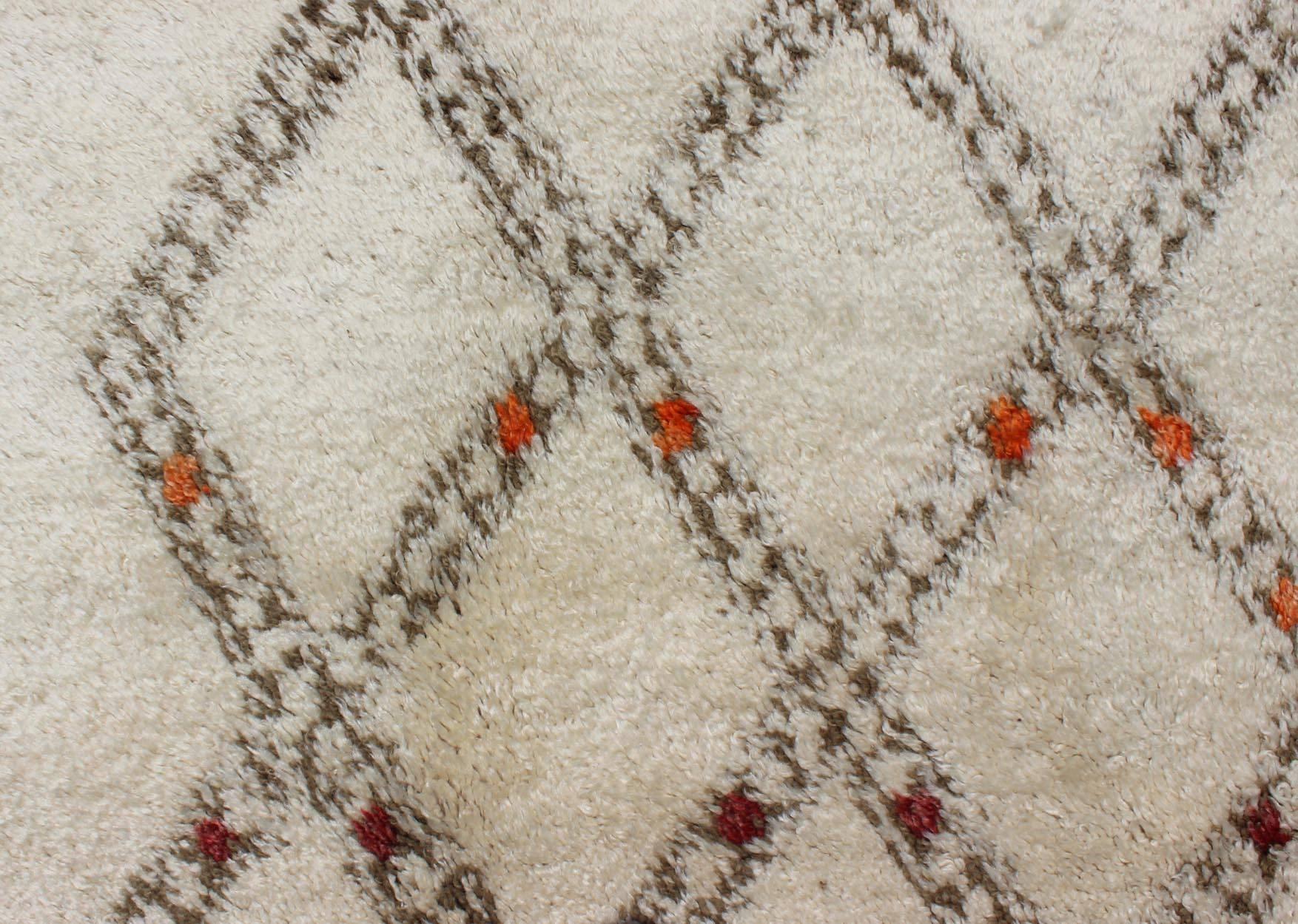 20th Century Moroccan Rug with Diamonds and Tribal Shapes in White, Brown, Red and Orange For Sale
