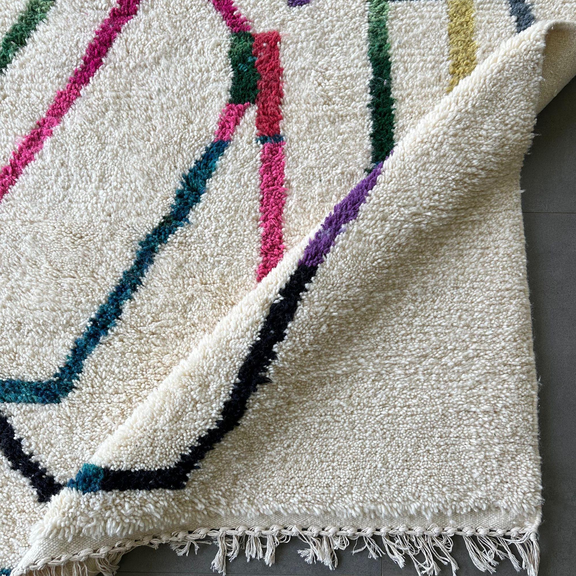 Marocain Tapis marocains -  Tapis marocain blanc 5x8  Tissé à la main Design Contemporary en vente