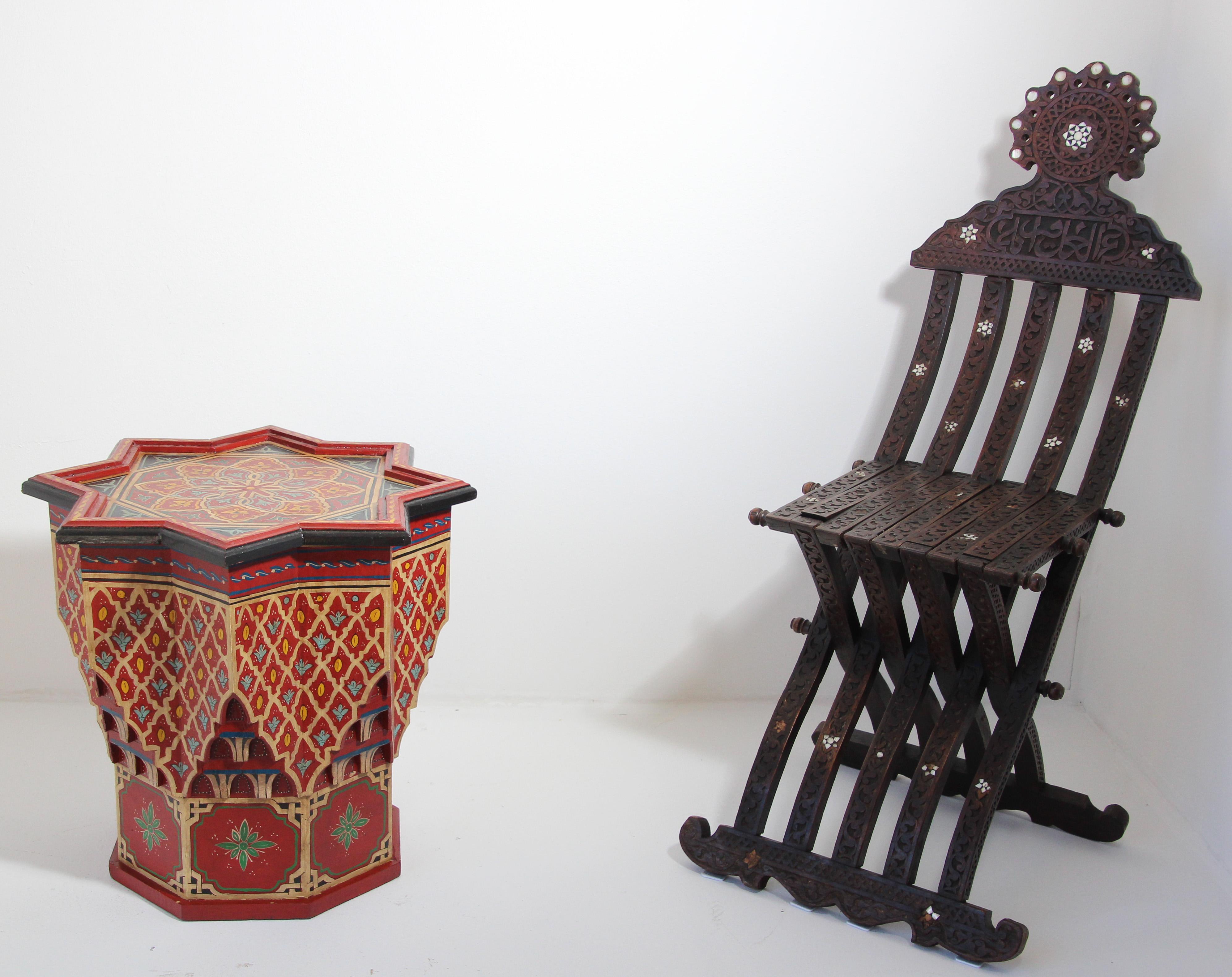 Moroccan Side Table Hand Painted with Red Moorish Design For Sale 4