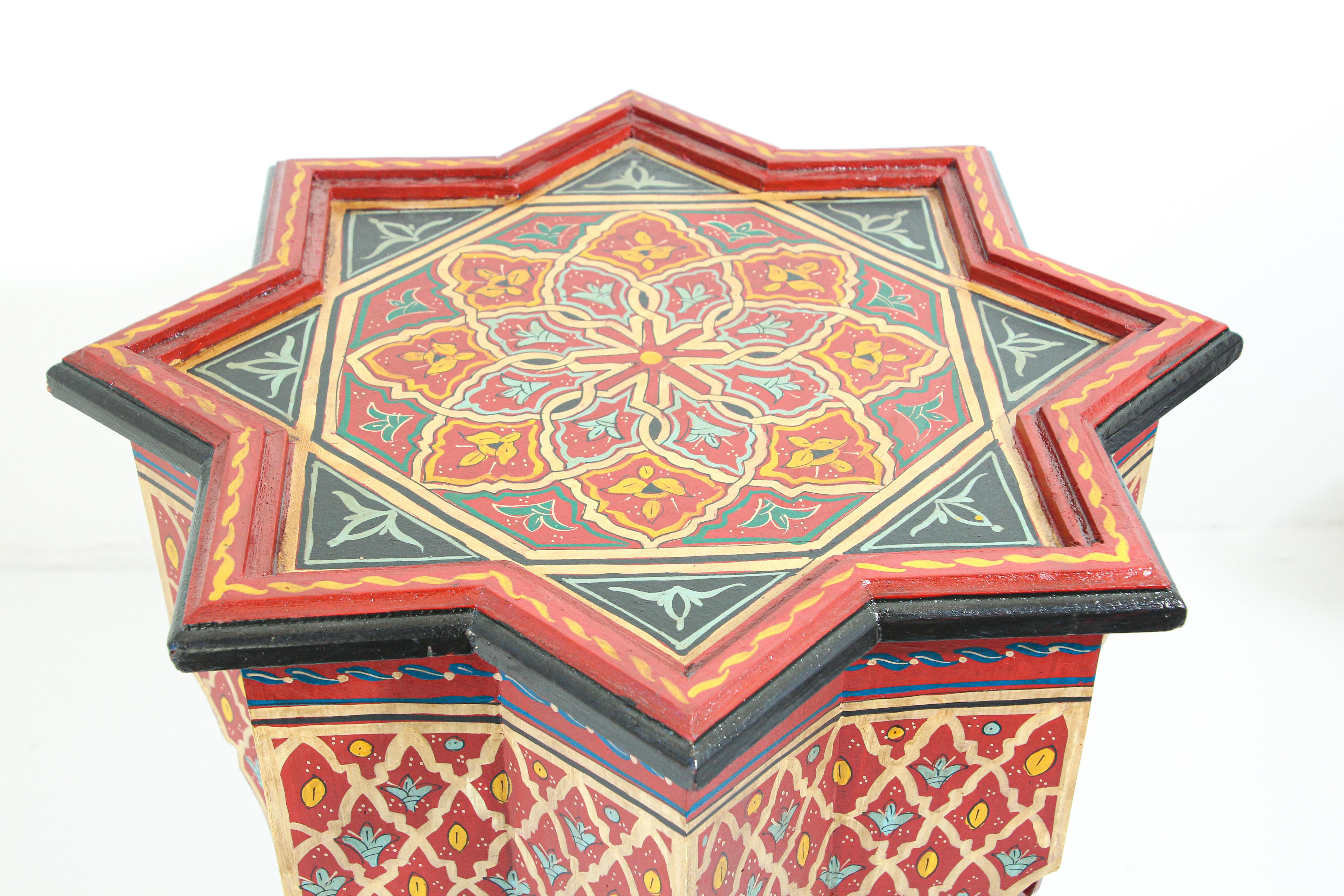 20th Century Moroccan Side Table Hand Painted with Red Moorish Design For Sale
