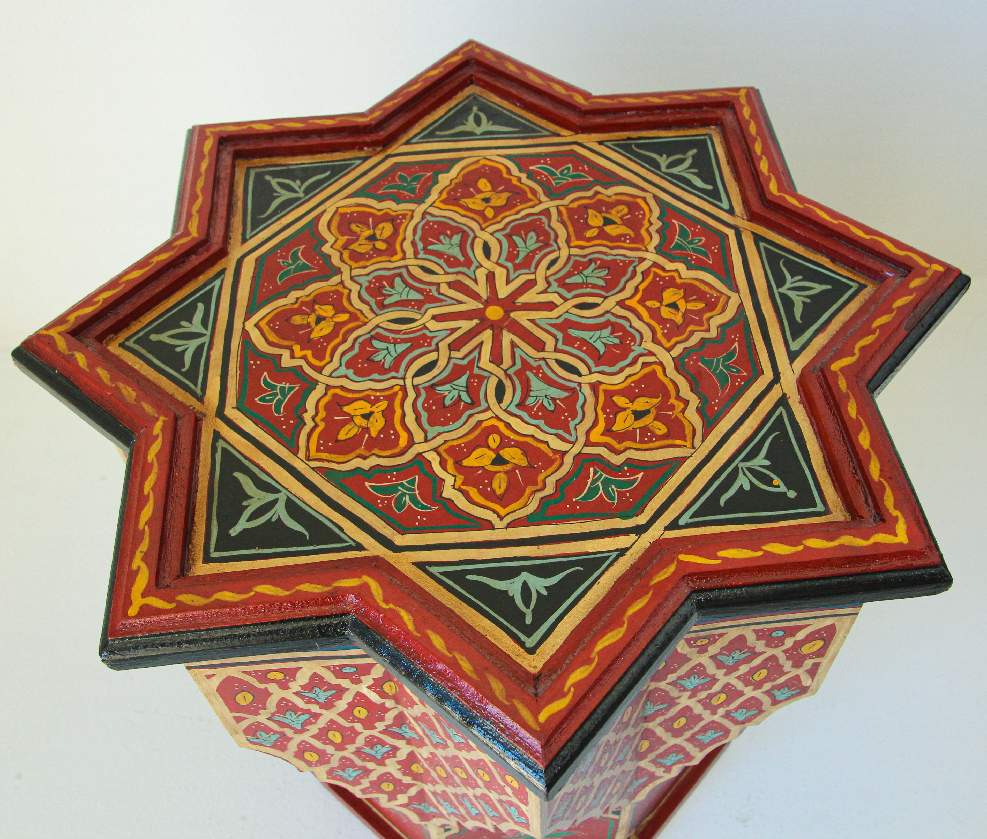 Moroccan Side Table Hand Painted with Red Moorish Design For Sale 2