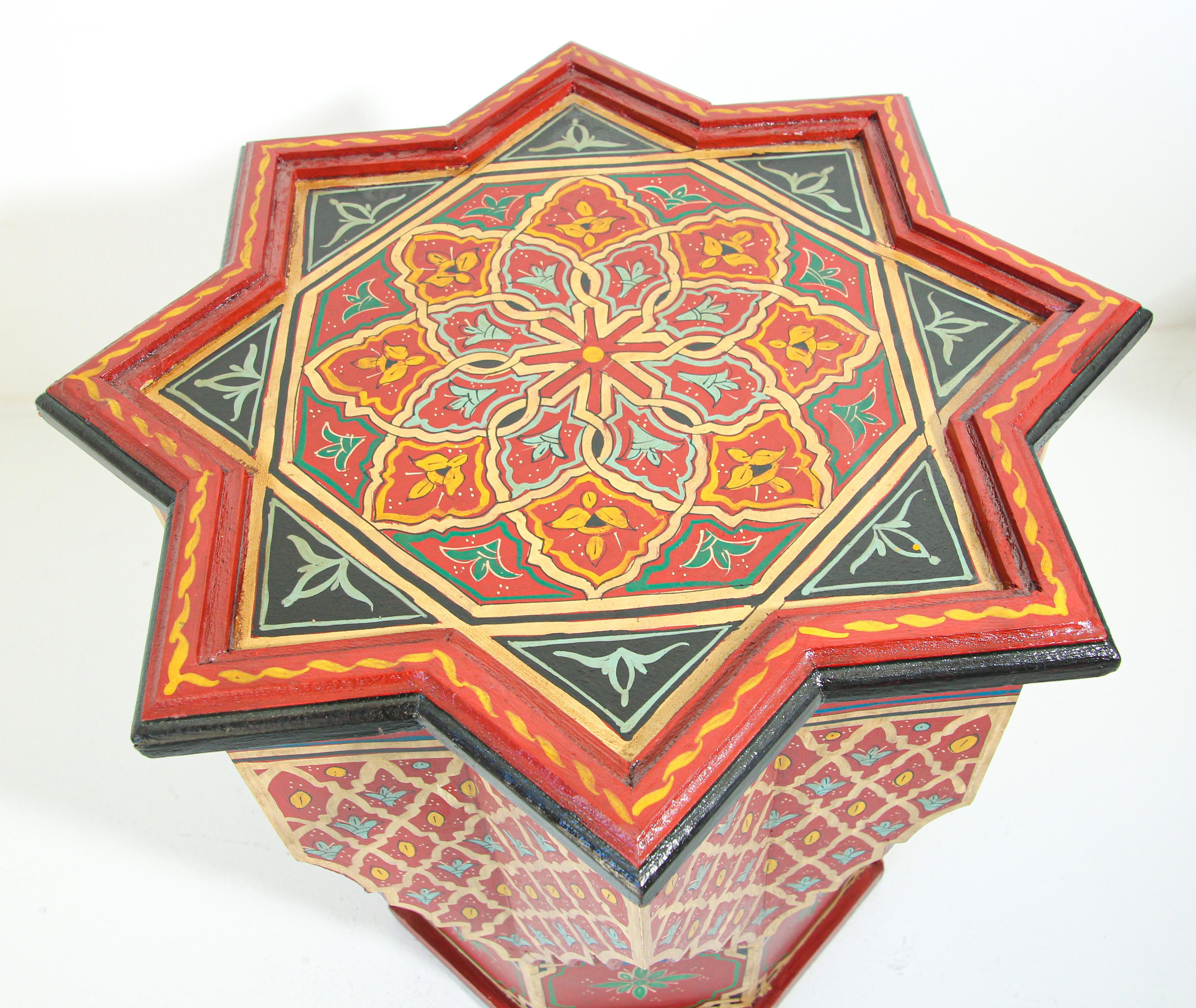Moroccan Side Table Hand Painted with Red Moorish Design For Sale 3