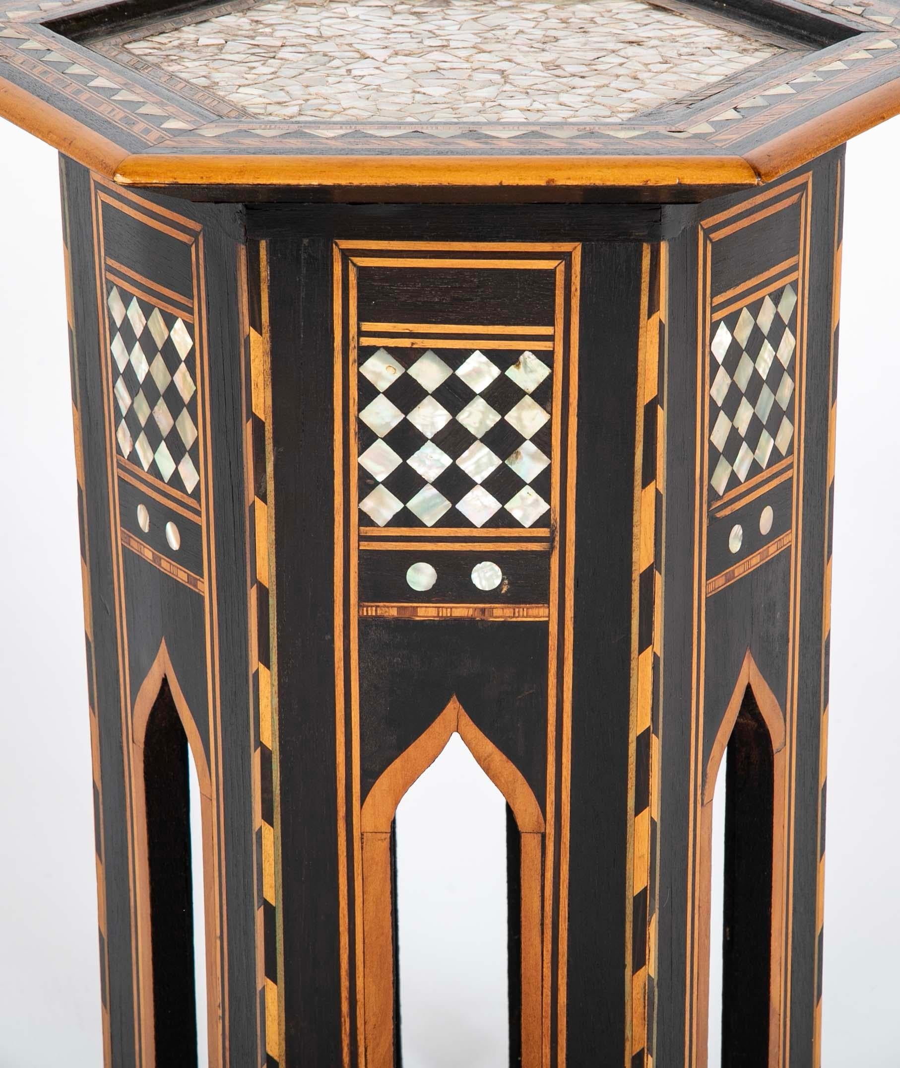 Moroccan Side Table With Mother Of Pearl, Ebony and Fruit Wood Inlay In Good Condition For Sale In Stamford, CT