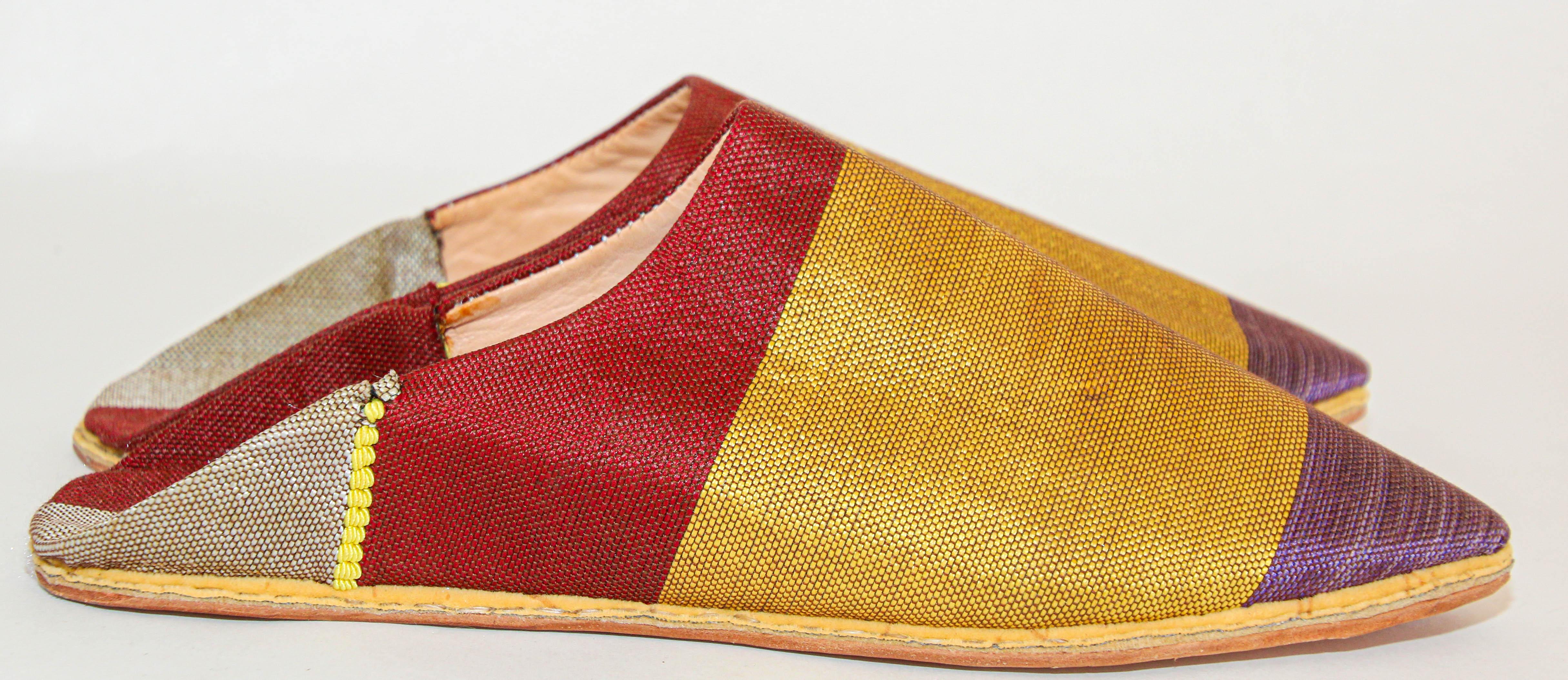 Brown Moroccan Silk Slippers Babouches from Marrakech Pointed Flat Mules For Sale
