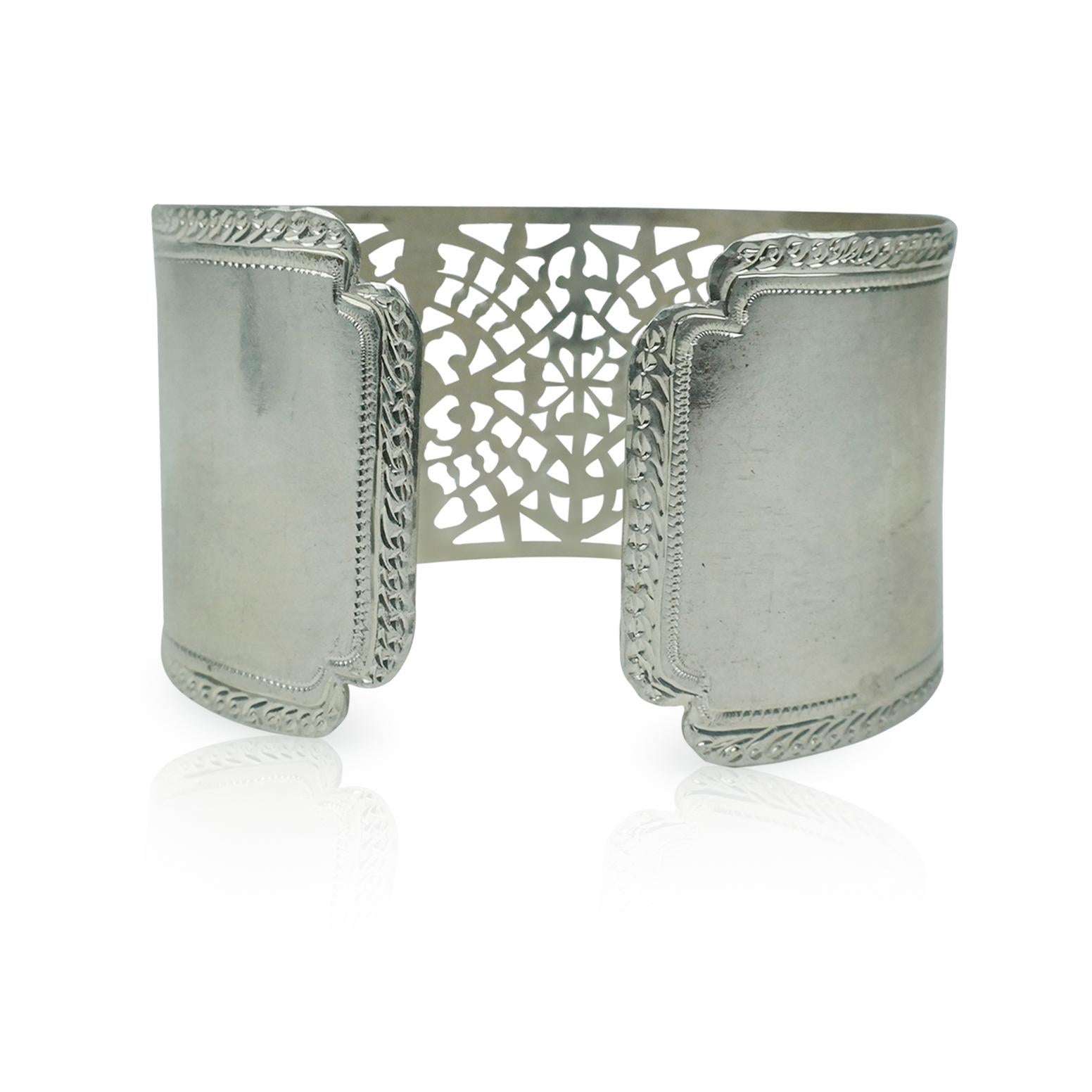 Moroccan Silver Filigree Bracelet Bohemian Jewelry Lace Bangle In Good Condition For Sale In Zaandam, NL