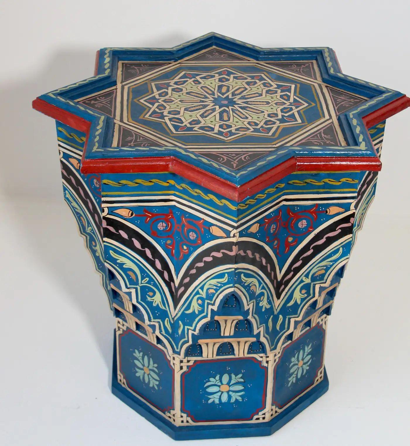 Marokkanische Sternform Blaue Beistelltische 1960er Jahre Paar maurische Tische im Angebot 7