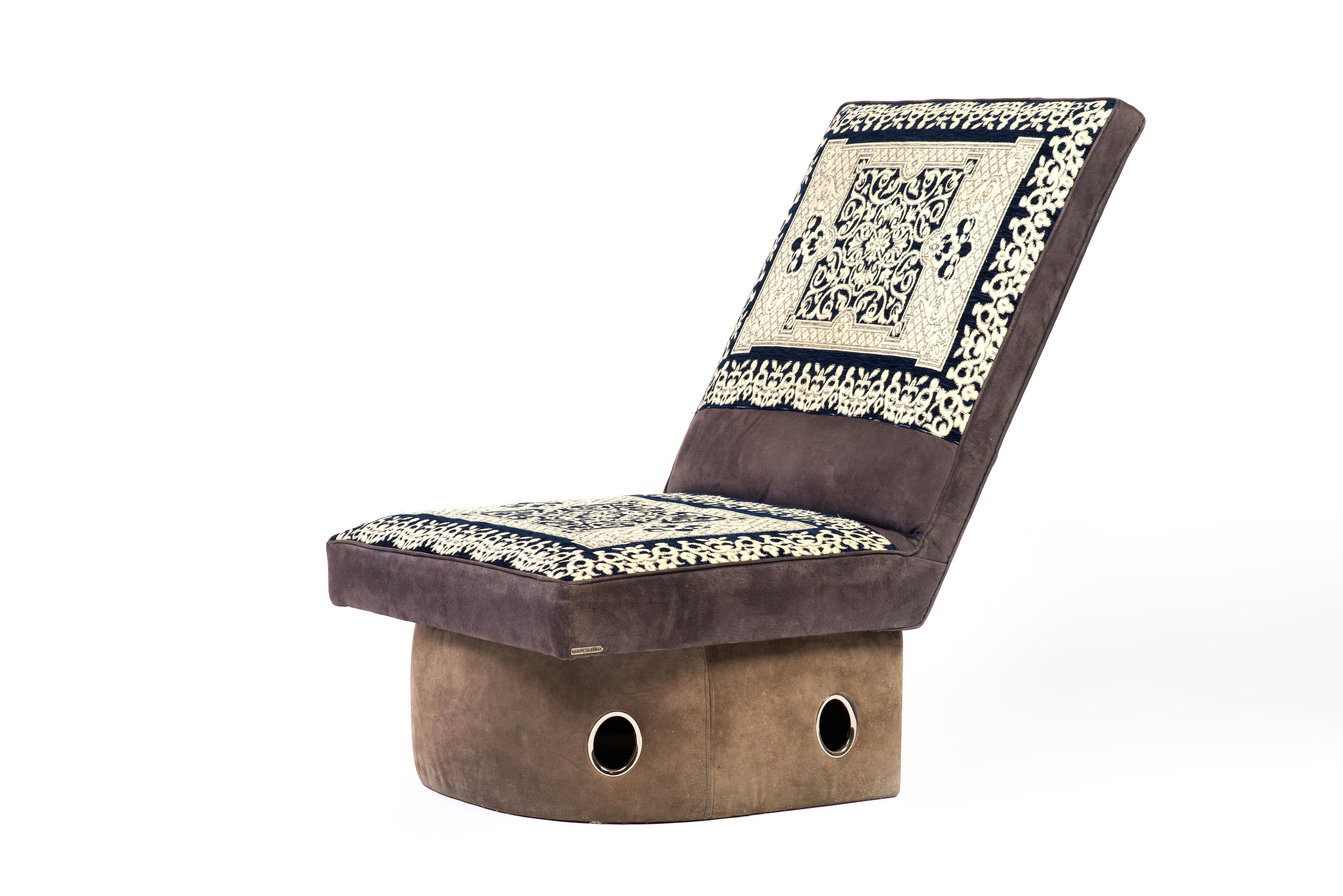 Moroccan Style Chaise with Ottomans by Mauri Telerma For Sale 5