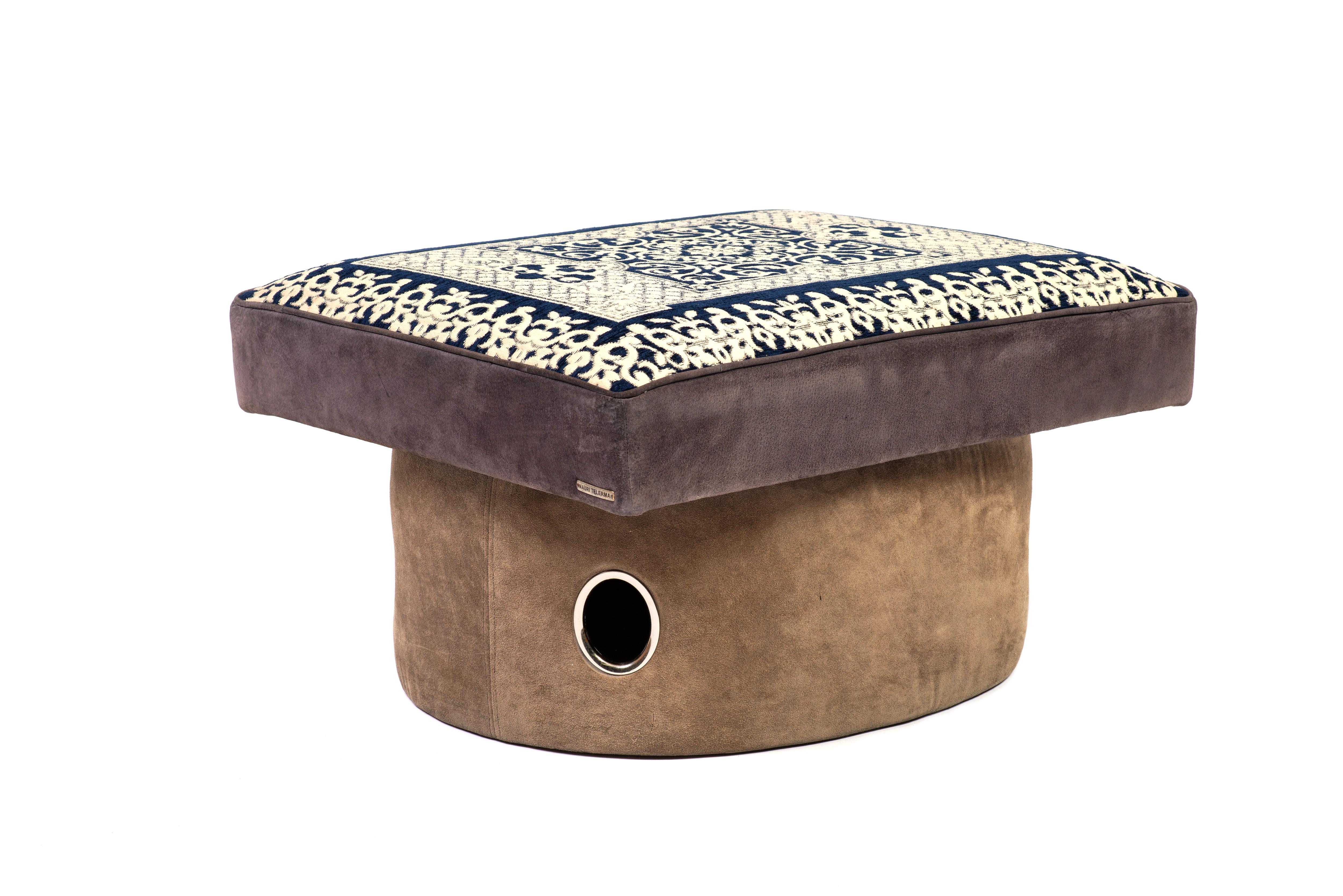 Moroccan Style Chaise with Ottomans by Mauri Telerma For Sale 2