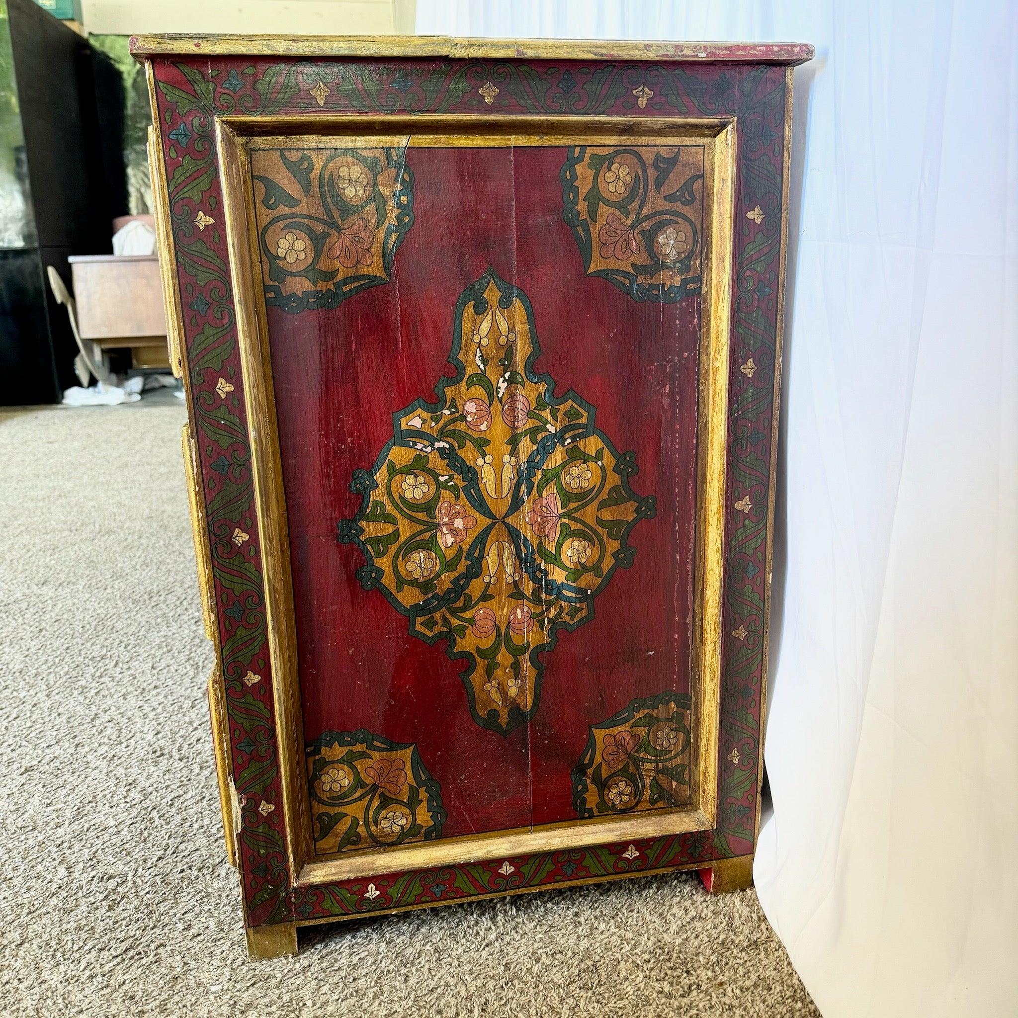 Legno Credenza rossa e oro dipinta a mano in stile marocchino in vendita