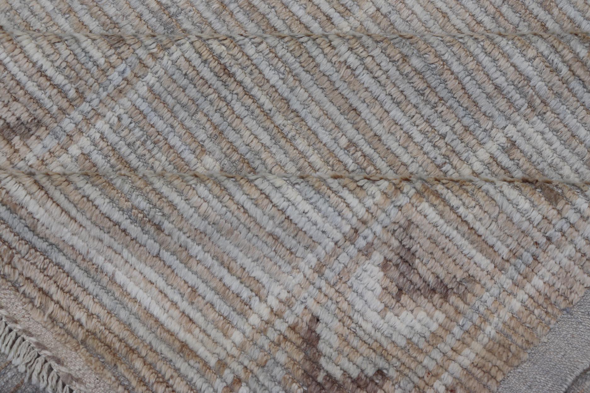 Tappeto casual moderno in stile marocchino in oro, crema e marrone 9'7 x 11'10 in vendita 3