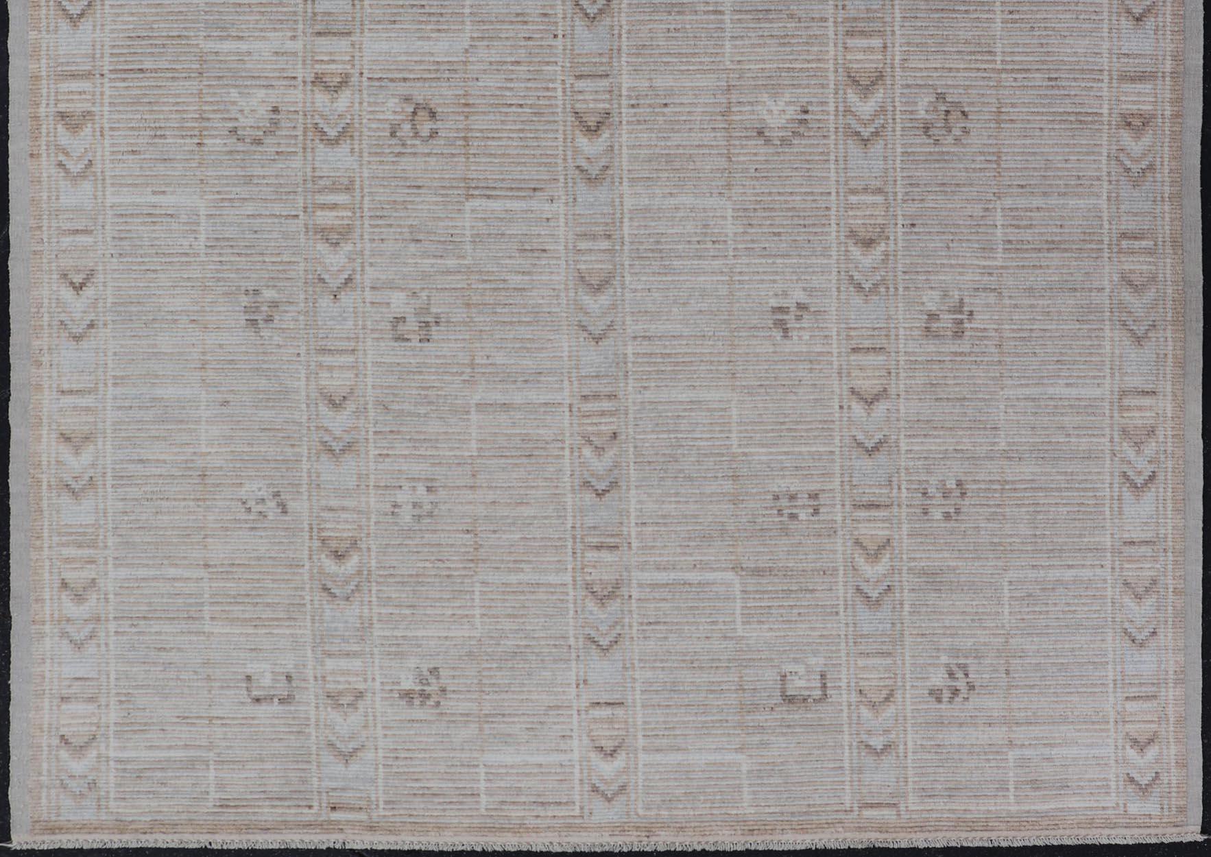 Tappeto casual moderno in stile marocchino in oro, crema e marrone 9'7 x 11'10 in vendita 1