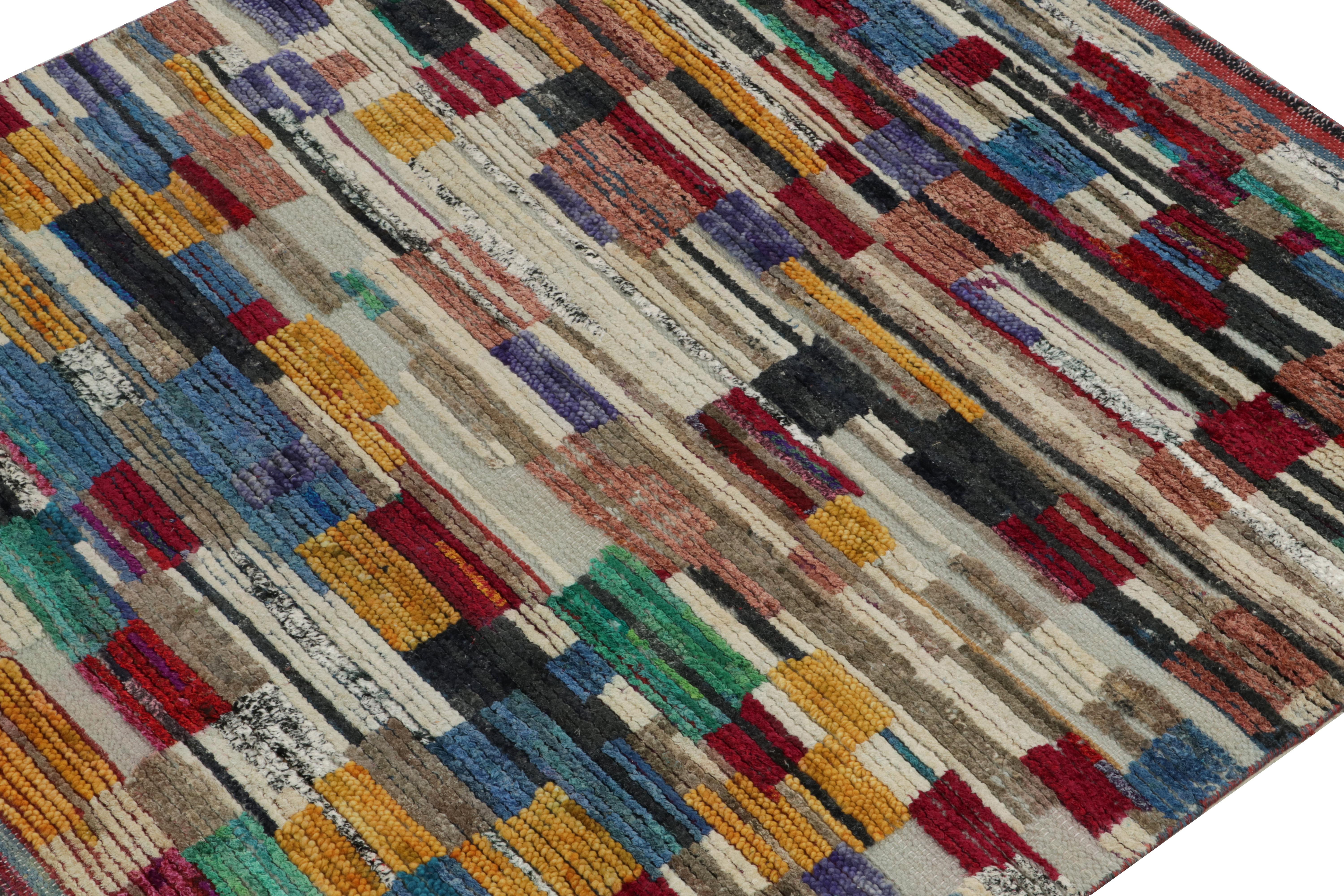 Teppich & Kelim-Teppich im marokkanischen Stil mit buntem, geometrischem Hoch-Low-Muster (Indisch) im Angebot