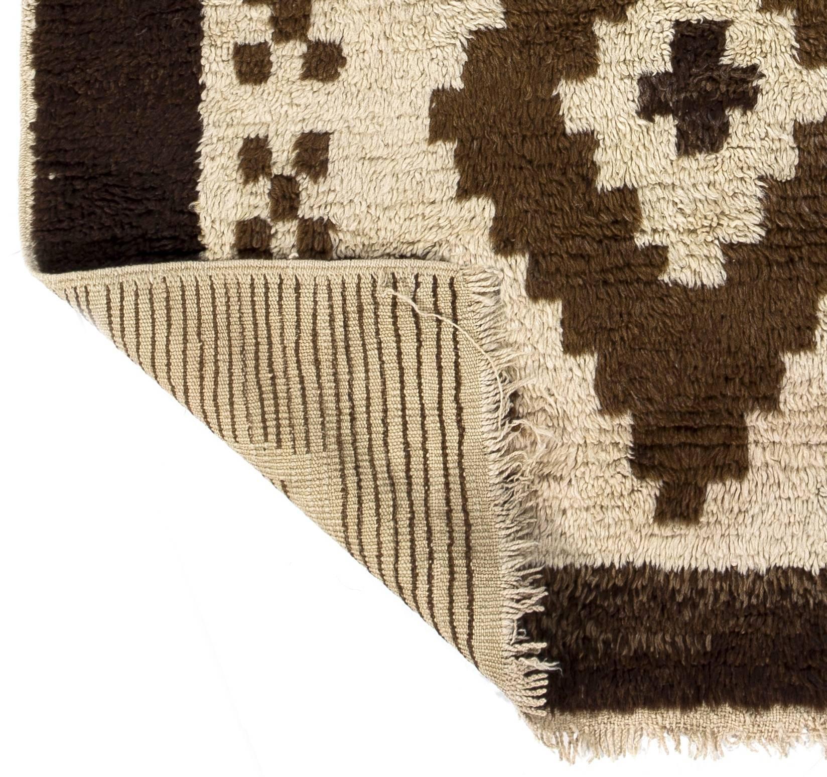 Alfombra de estilo marroquí hecha de lana marrón y beige. Alfombra Beni Ourain anudada a mano Anudado a mano en venta