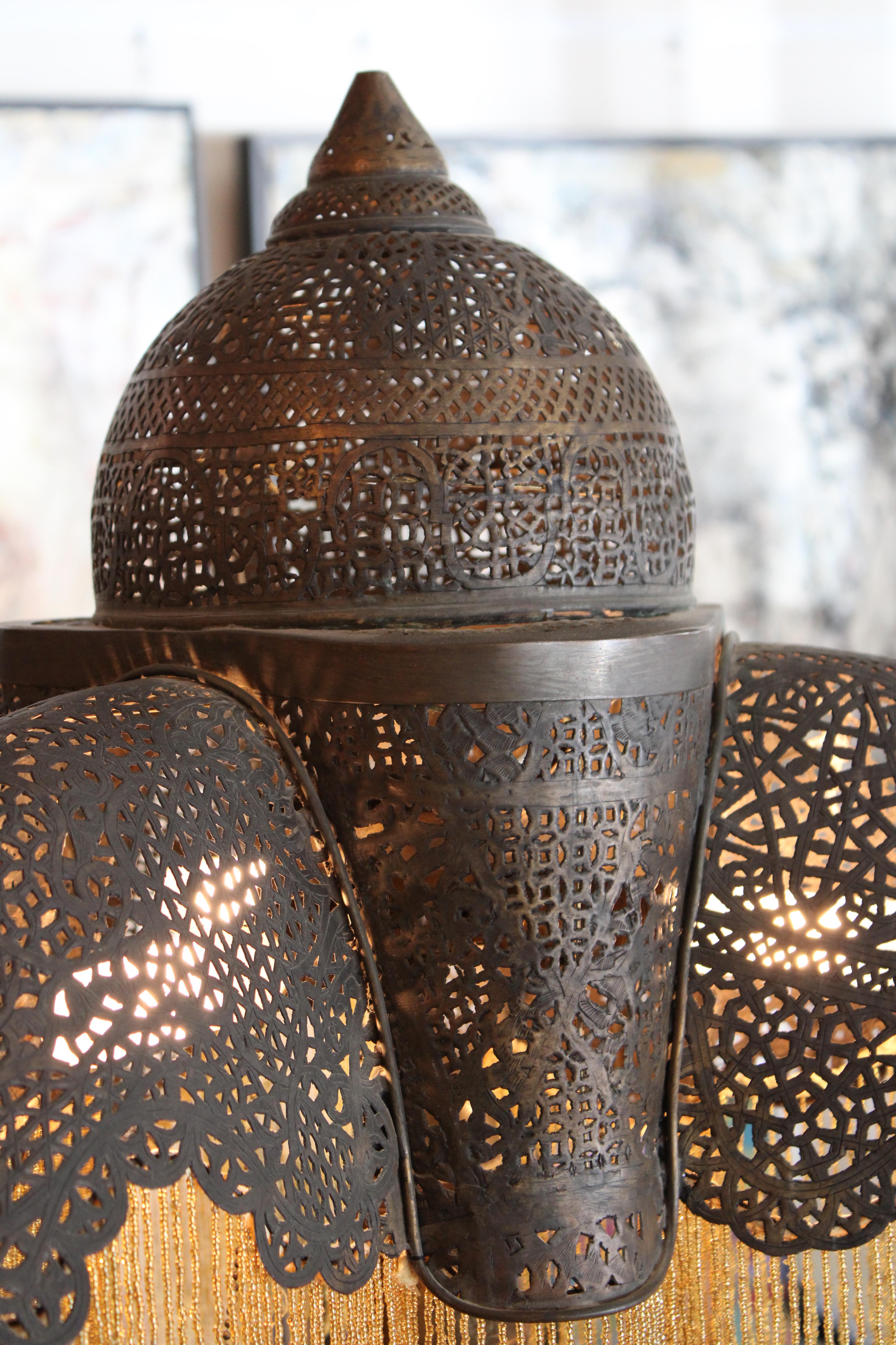 Métal Lampe de table marocaine à franges en vente