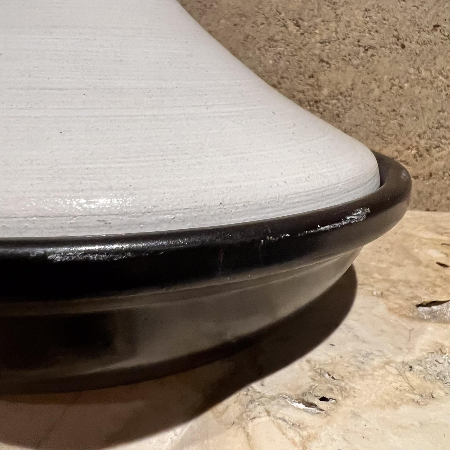 20ième siècle Tagine marocain Casserole en terre cuite Pot de cuisson en vente