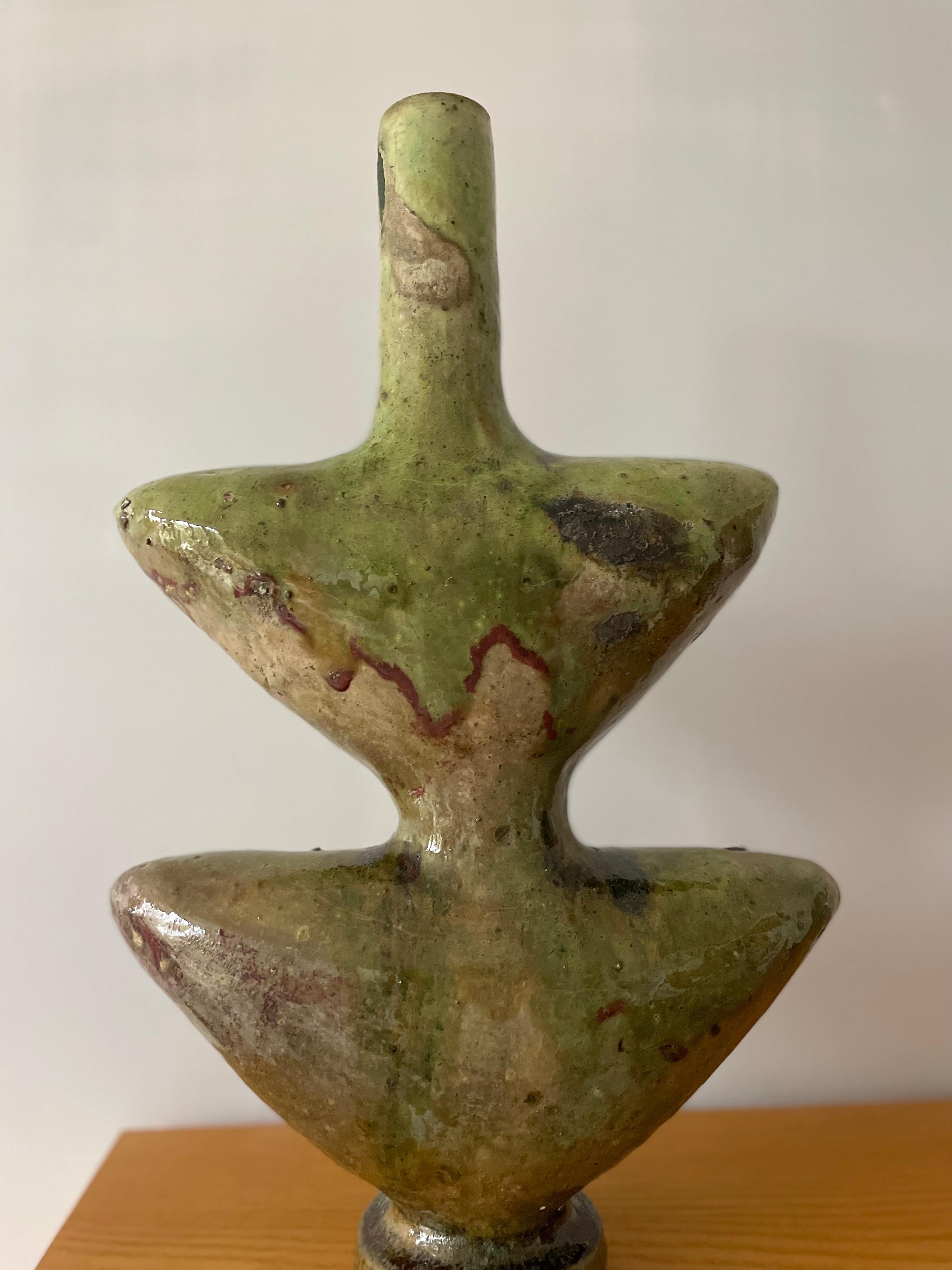 Céramique Sculpture de vase en céramique marocaine Tamegroute Cet émail vert vintage fabriqué à la main en vente