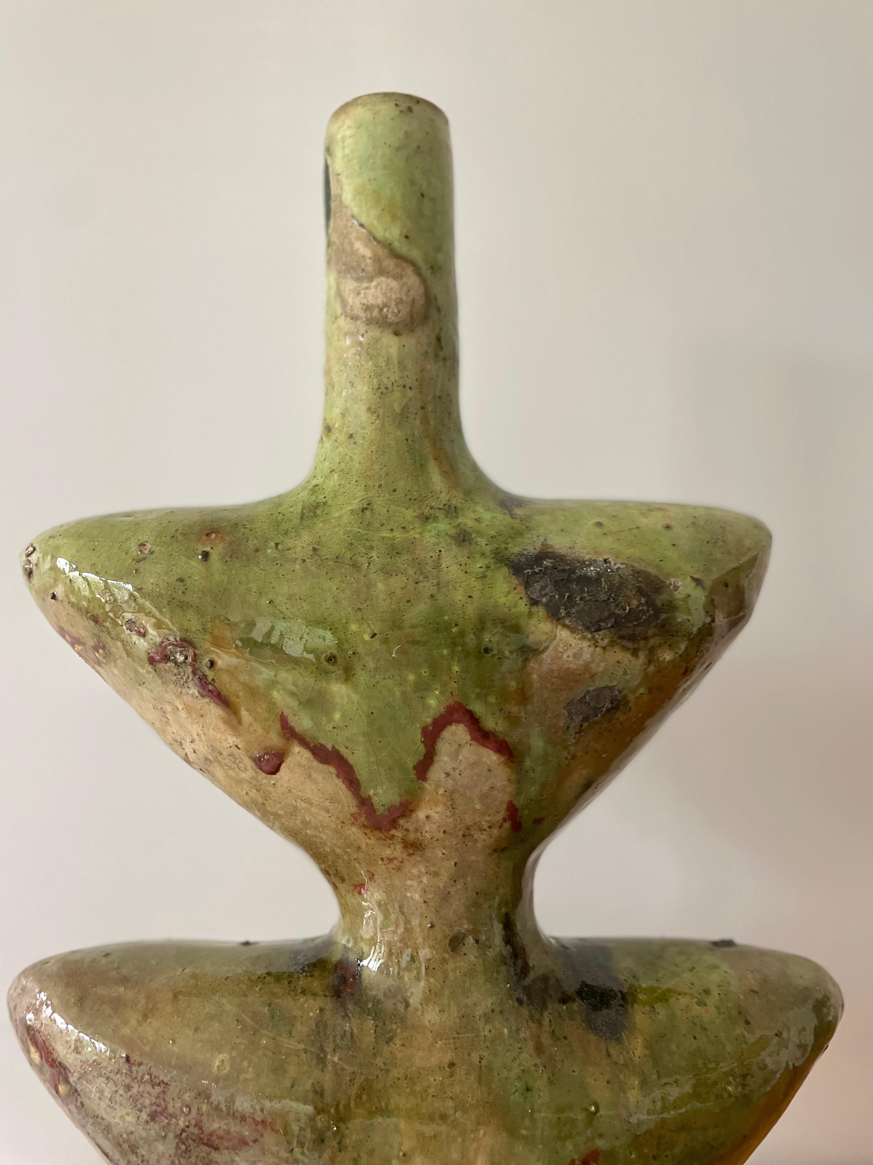 Sculpture de vase en céramique marocaine Tamegroute Cet émail vert vintage fabriqué à la main en vente 1