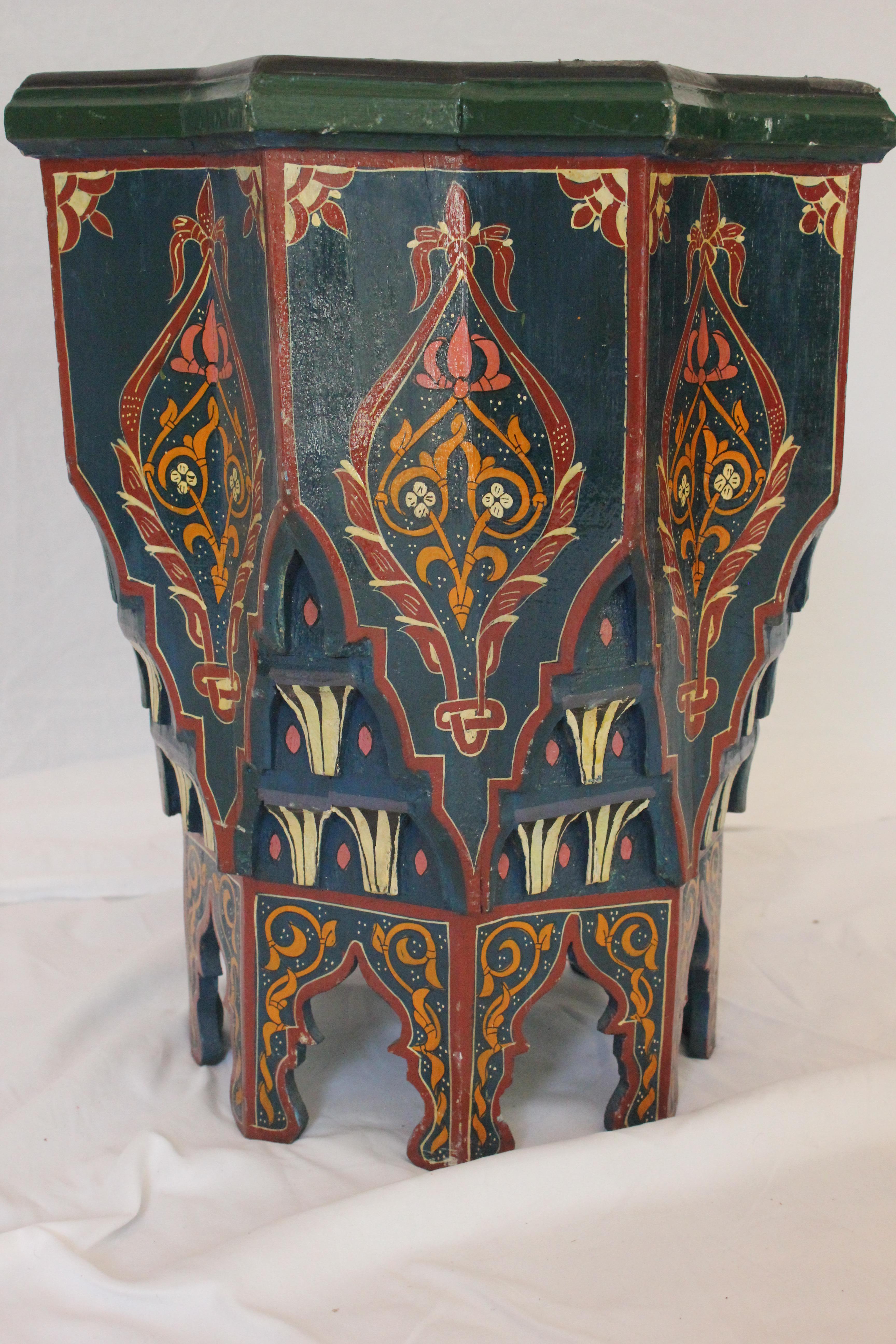 Moroccan Tile Top Hand Painted Octagonal Side Table Late 20th Century In Good Condition For Sale In Los Angeles, CA