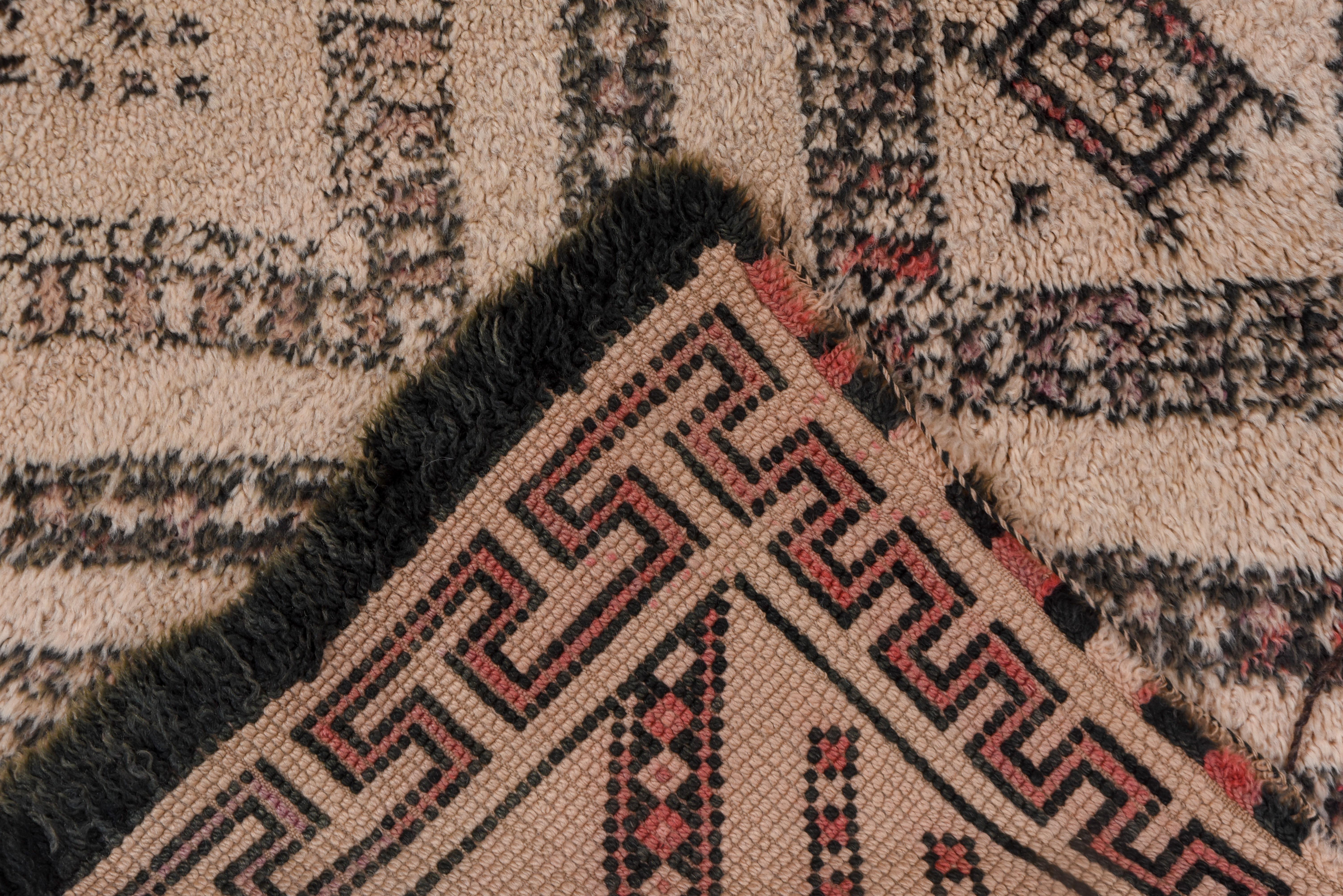 Moroccan Tribal Geometric Rug with Diamonds and Inner Detailing Across Field In Good Condition For Sale In New York, NY