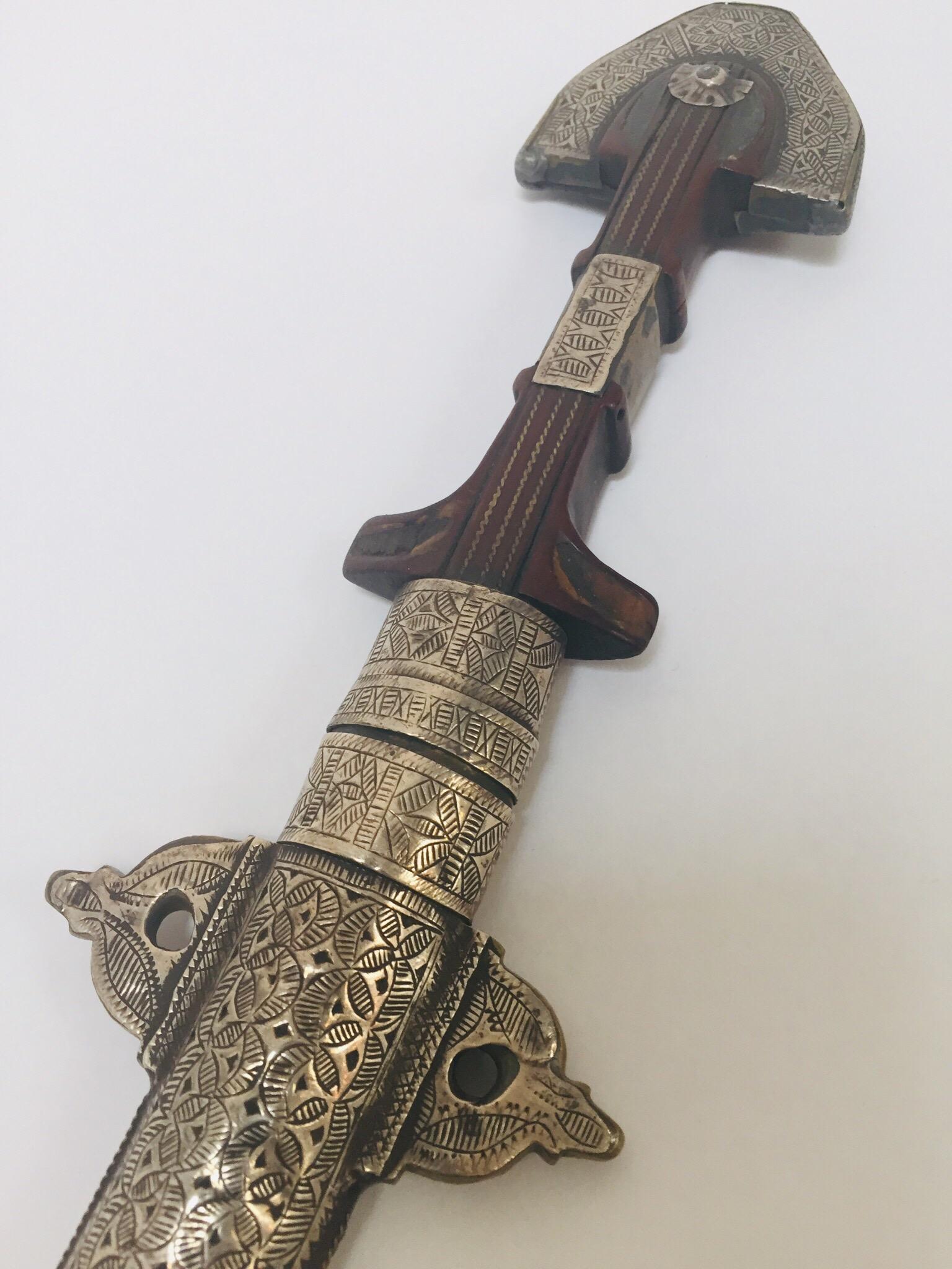 Moroccan Tribal Silver Khoumya Dagger 1