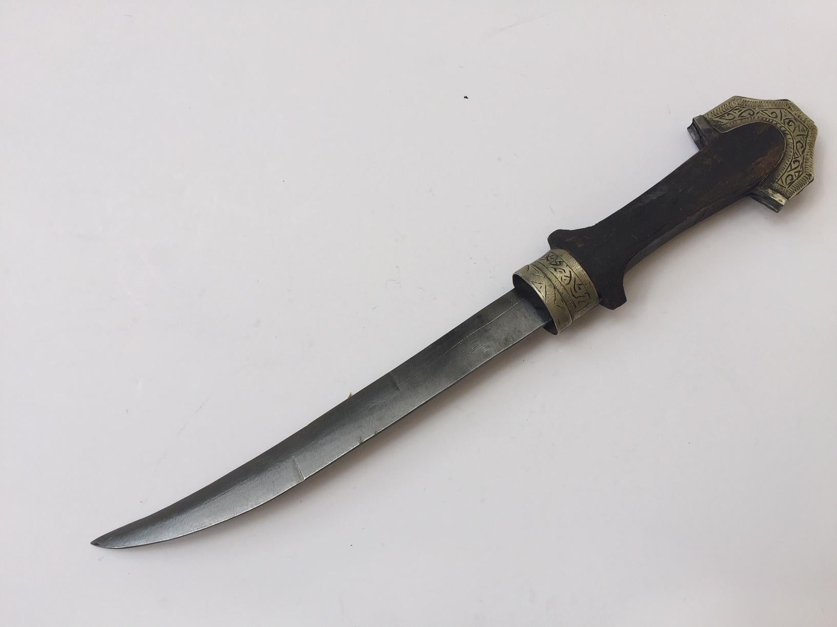 Moroccan Tribal Silvered Khoumya Dagger 2