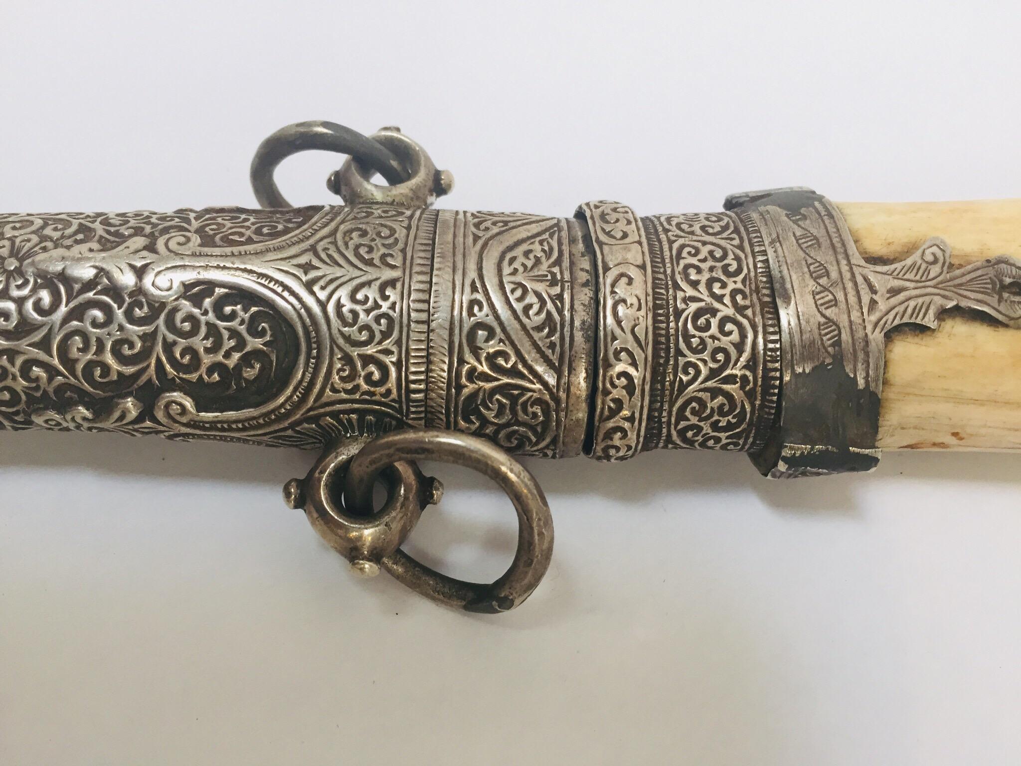 Hand-Crafted Moroccan Tribal Sterling Silver Khoumya Dagger For Sale