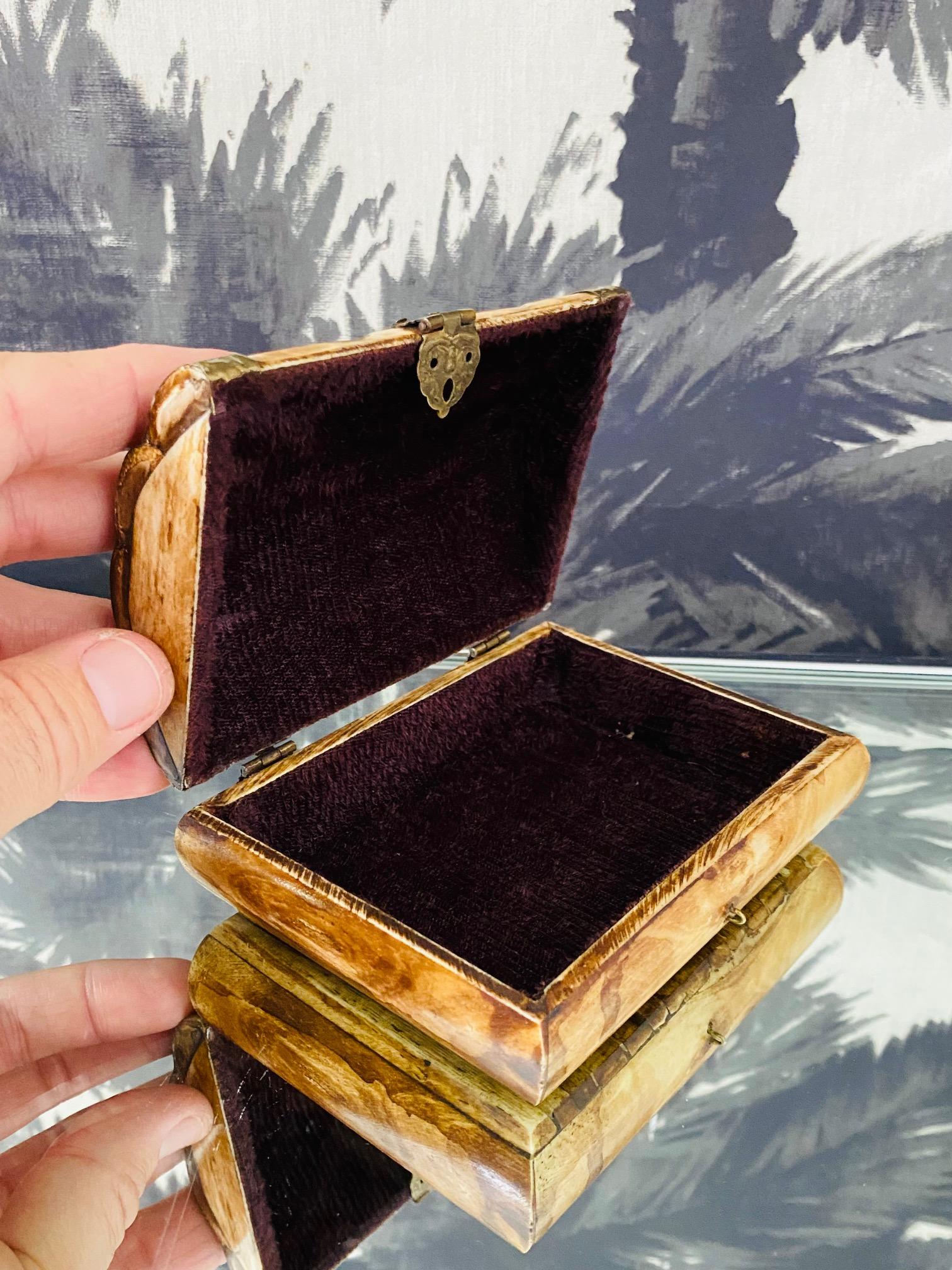 Moroccan Trinket Box in Bone and Hammered Brass, c. 1960's 3