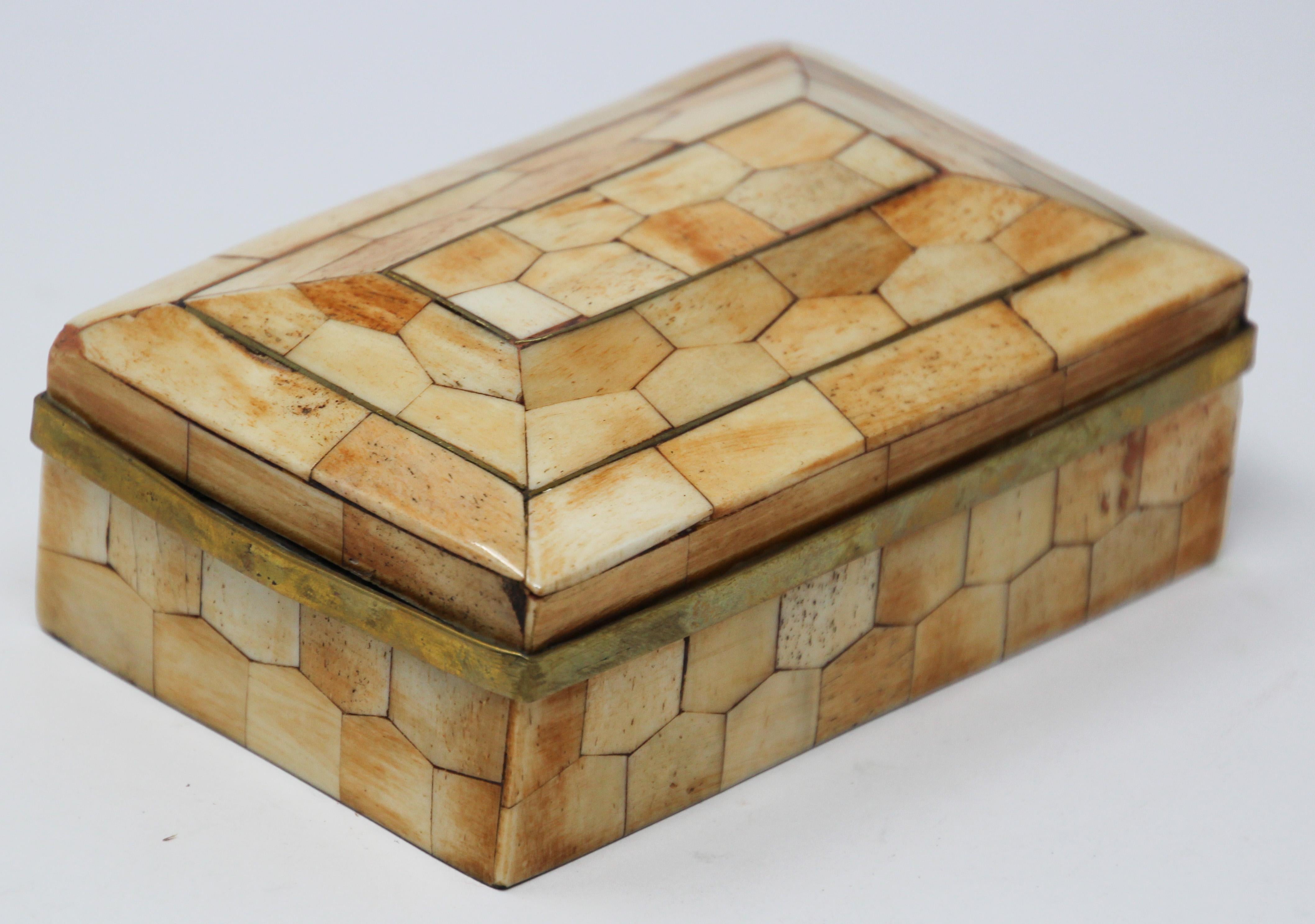 Moroccan Trinket Box Inlaid with Bone and Brass In Good Condition In North Hollywood, CA