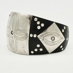 Bracciale marocchino Tuareg largo in argento ed ebano
