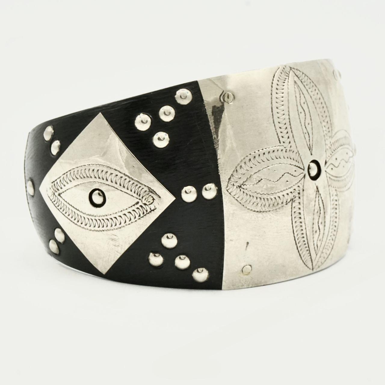 Moroccan Tuareg Wide Silver and Ebony Bracelet In Good Condition In London, GB