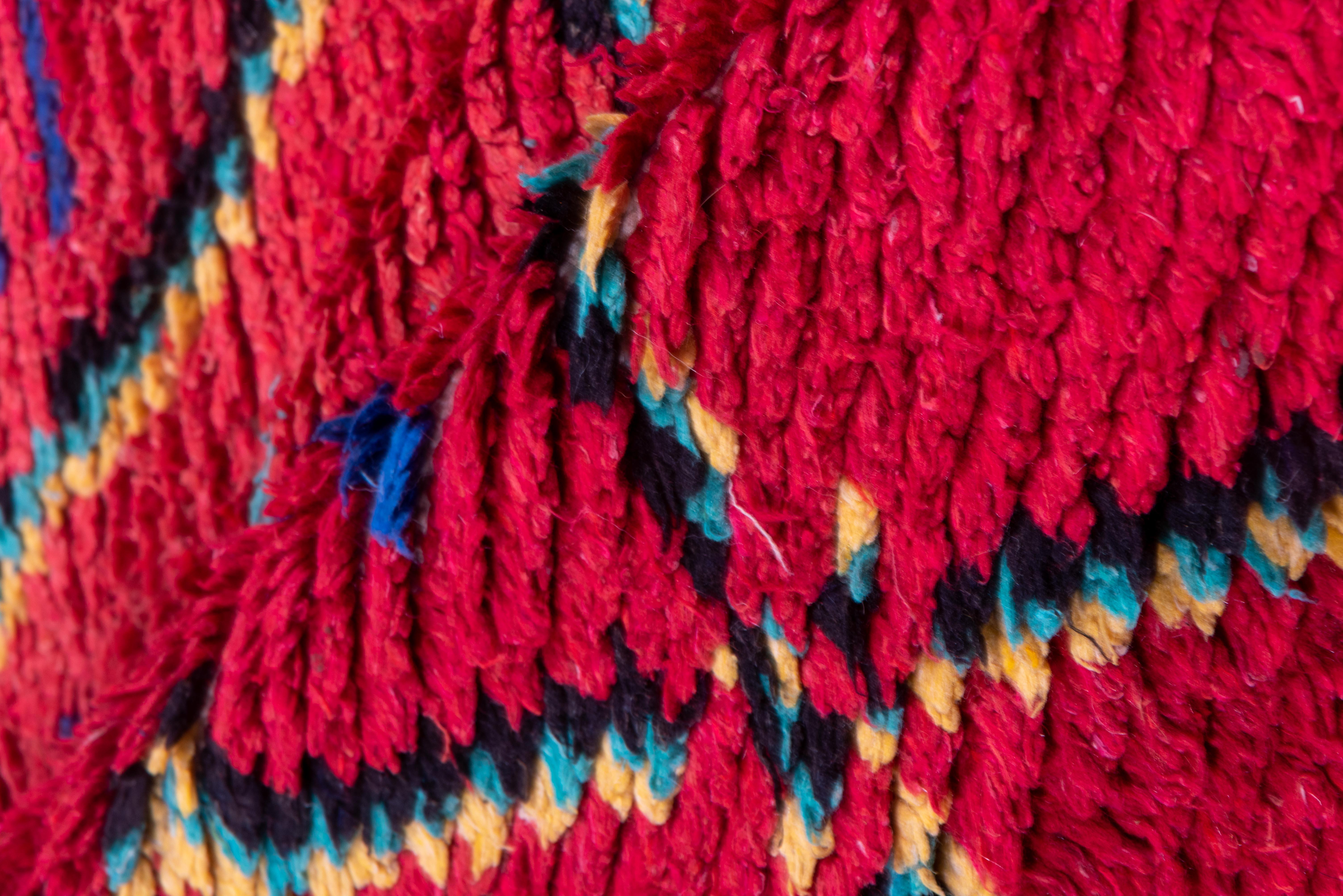 Marokkanischer Dorfteppich in Multicolor (Handgeknüpft) im Angebot