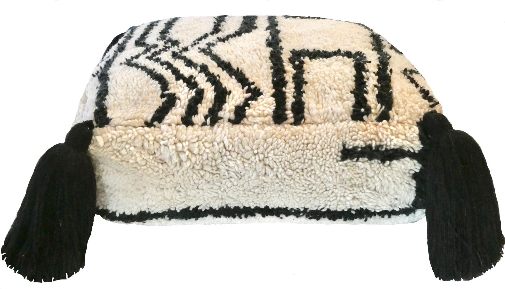 Vintage Marokkanische Wolle Pouf Bodenkissen im Zustand „Gut“ im Angebot in Los Angeles, CA