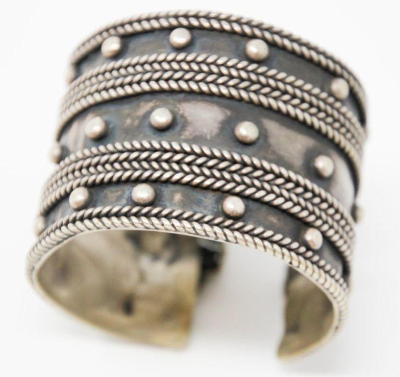 Moroccan Vintage Berber Tribal Ethnic Cuff For Sale 11