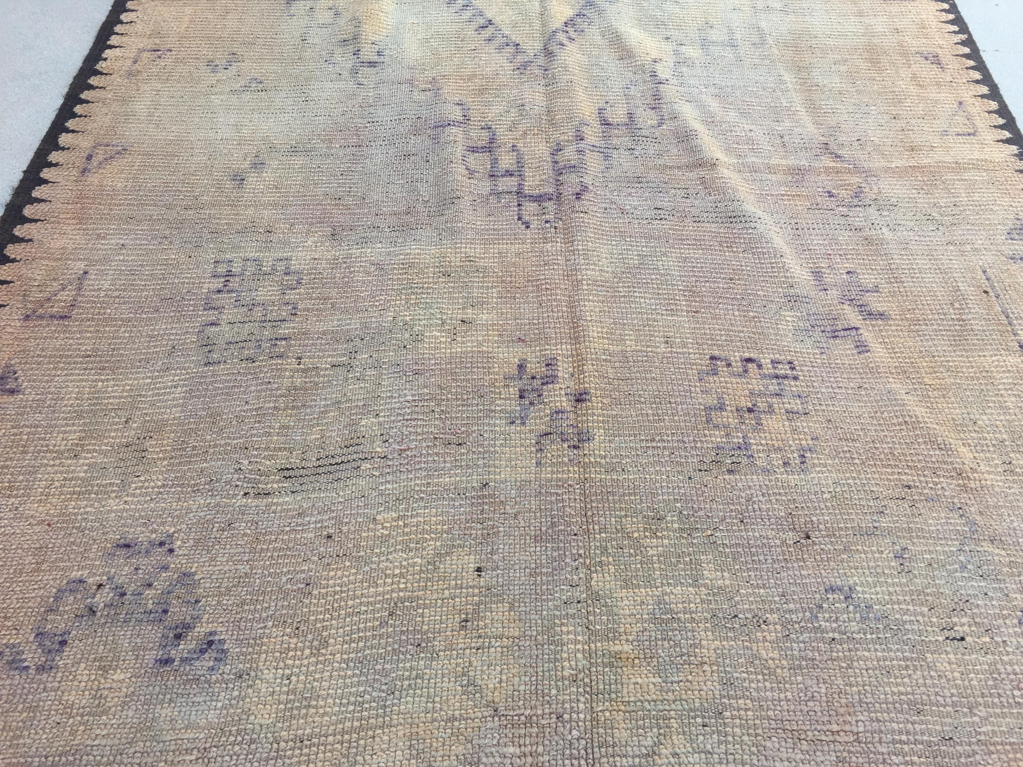 1960s Moroccan Vintage Berber Tribal Rug In Good Condition For Sale In North Hollywood, CA