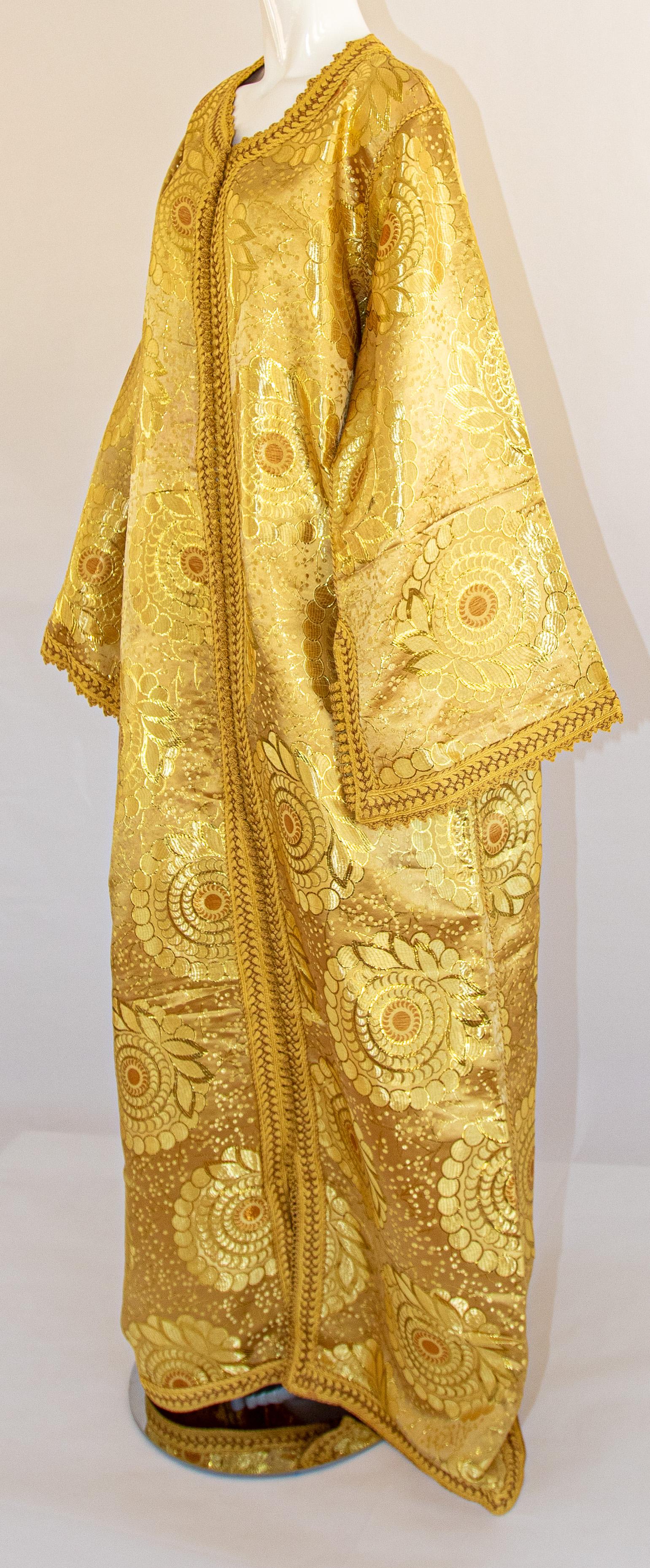 Moroccan Vintage Caftan Gown in Gold Brocade Maxi Dress Kaftan Size L to XL For Sale 2