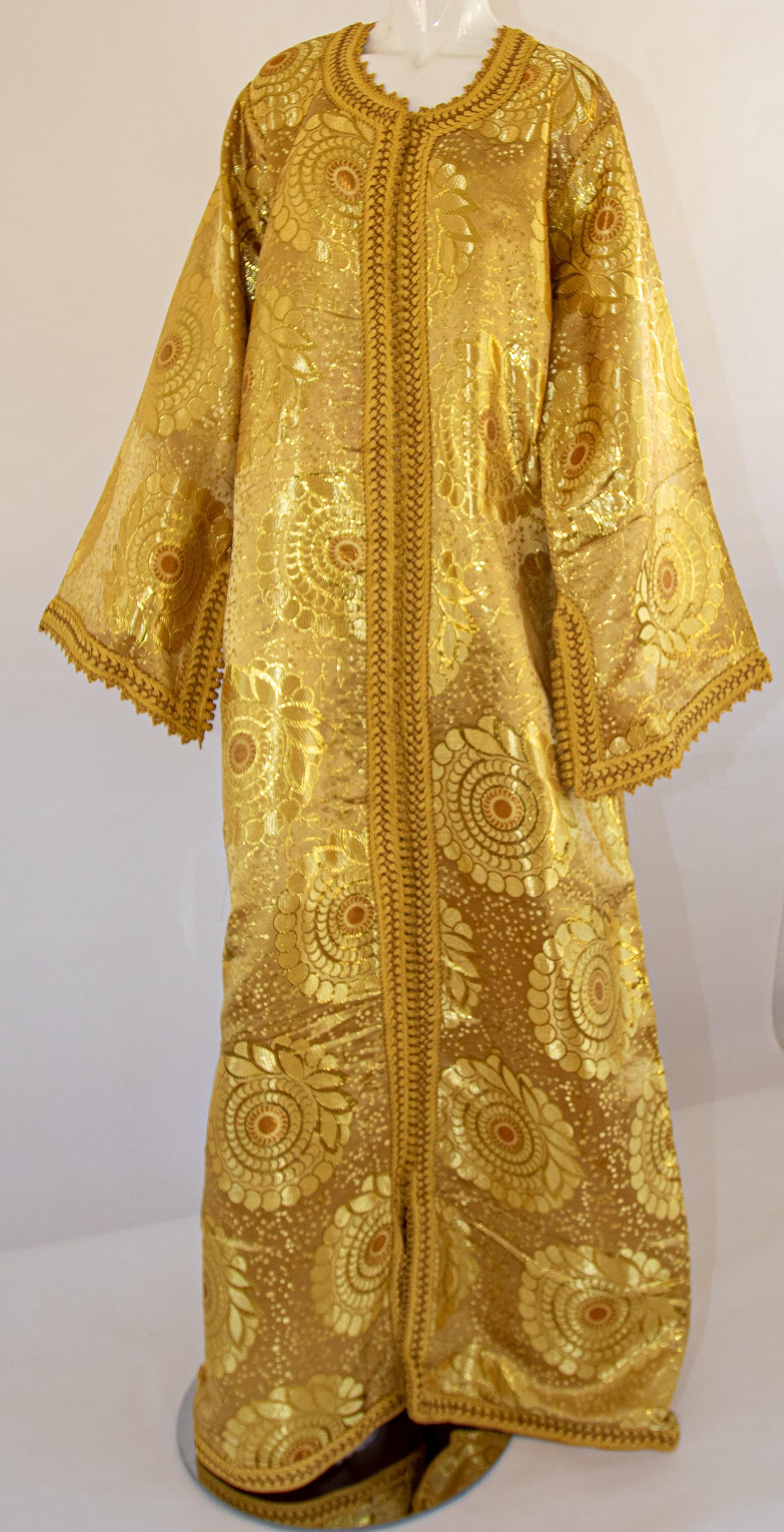 Moroccan Vintage Caftan Gown in Gold Brocade Maxi Dress Kaftan Size L to XL For Sale 3