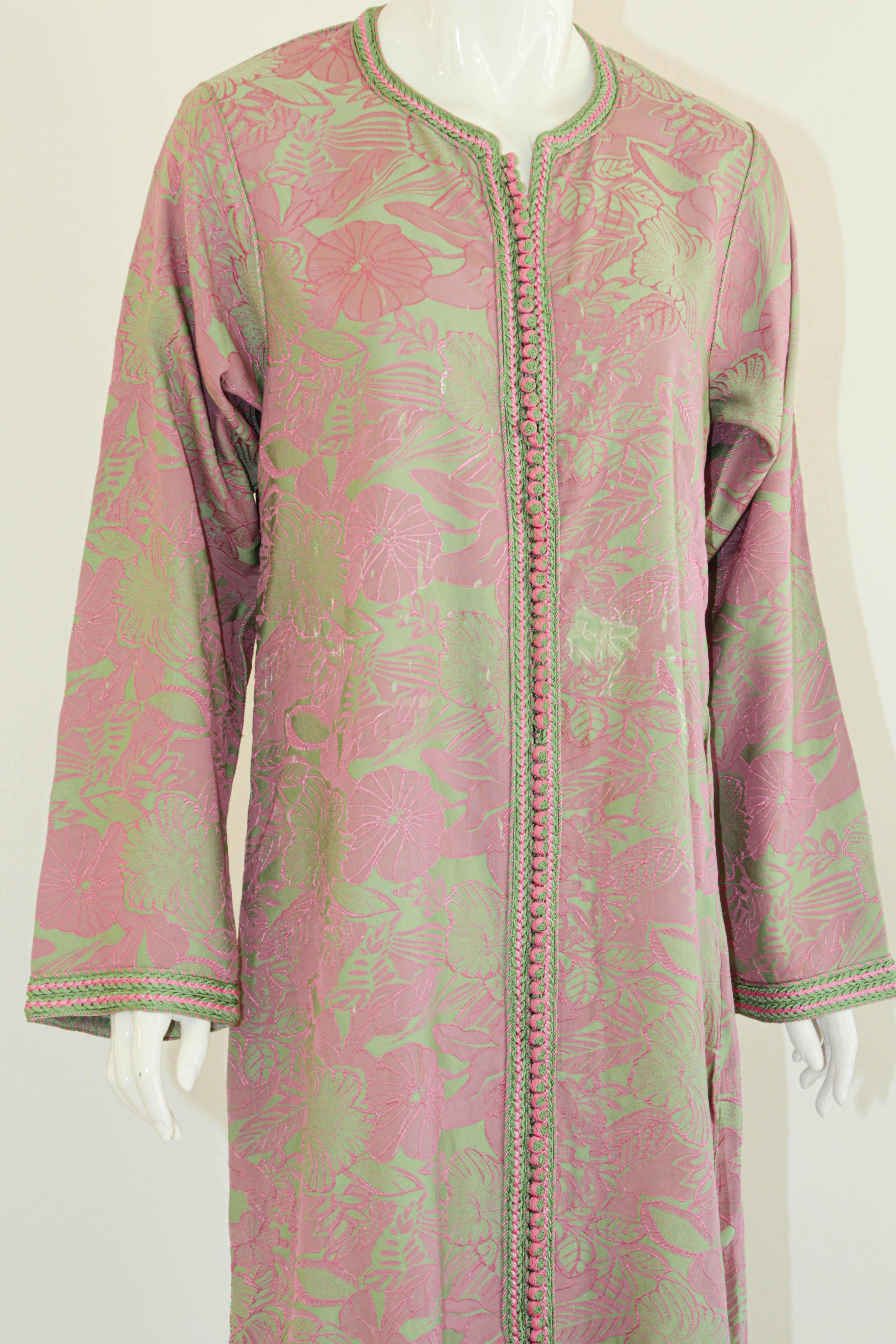 Moroccan Vintage Caftan Pink and Green Trim For Sale 3